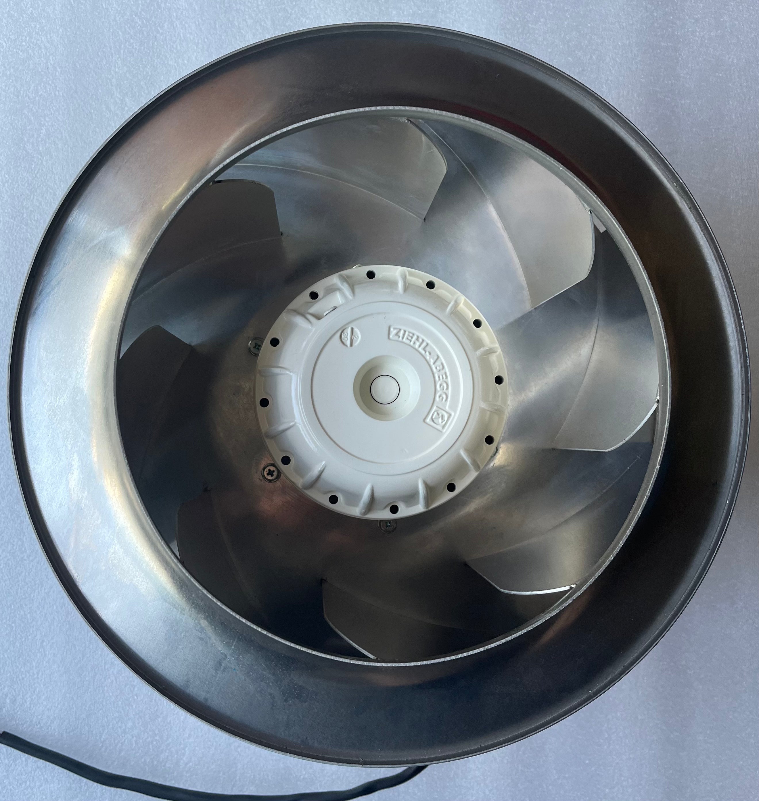 Brand new RH35M-4EK.4C.1R ZIEHL-ABEGG centrifugal fan  1-230V 50HZ