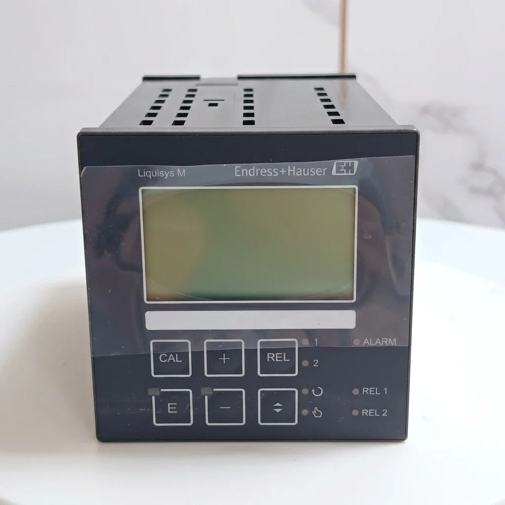 E Ndress+Hauser Conductivity Transmitter Liquisys CLM223 4-wire Transmitter with a Two-line Display 0/4-20 MA, Hart, Profibus