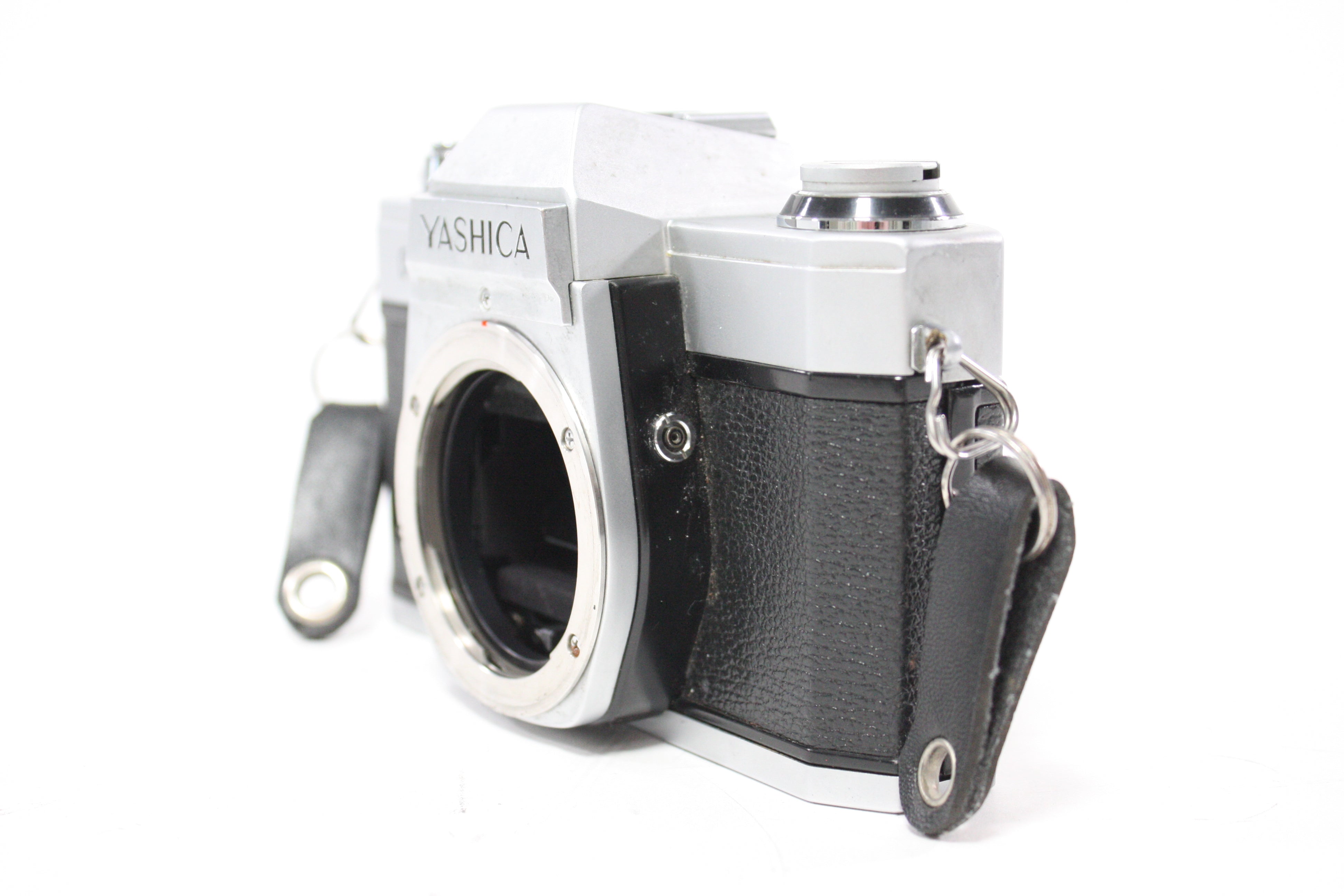 Yashica FX-2 35mm SLR with Tamron 35-135mm f/3.5-4.2 CF Tele Macro Lens