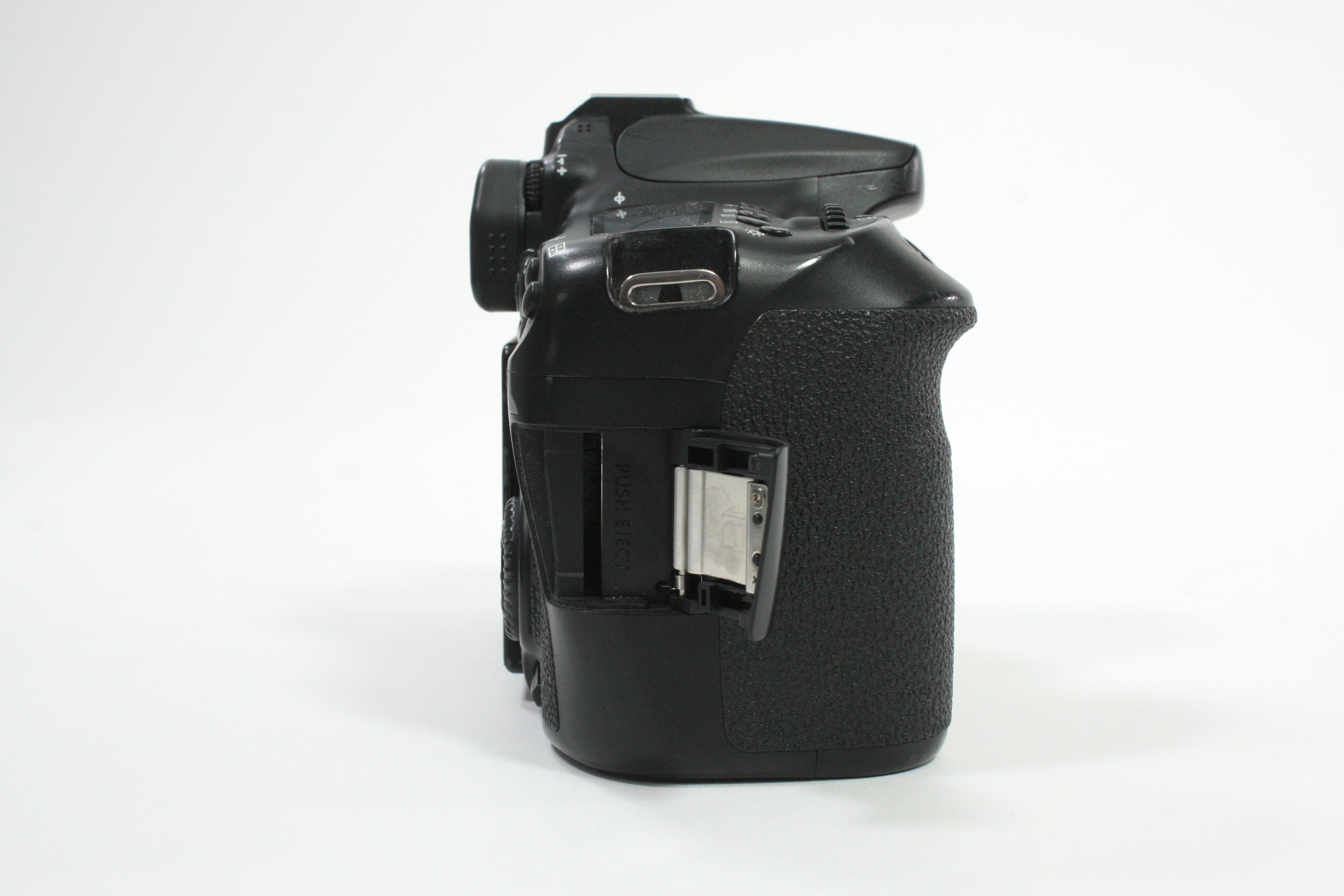 Canon EOS 70D DSLR Camera Body with Shutter Count of 25,366