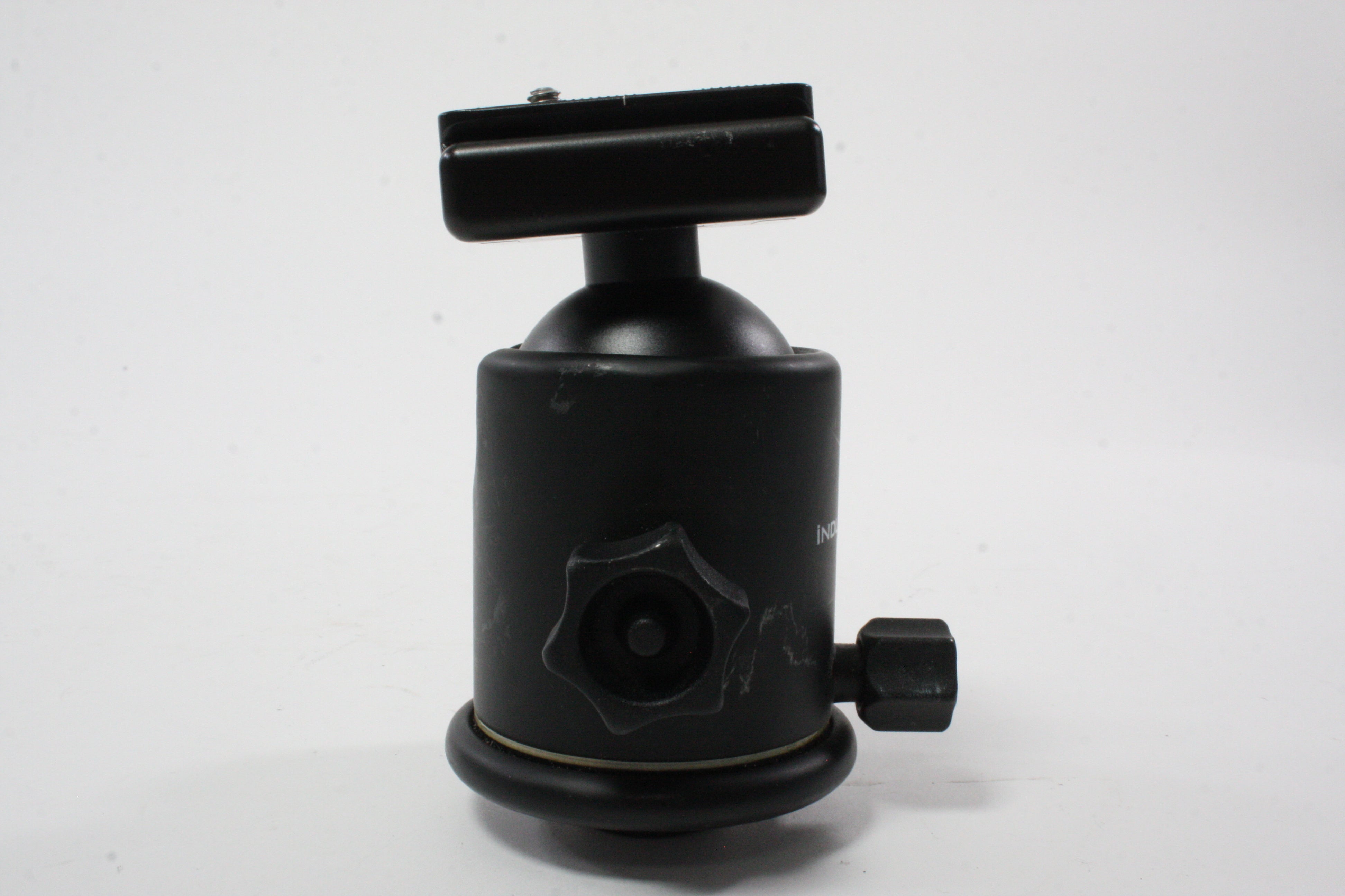 Induro BHD2 Ball Head with Arca-Swiss Plate