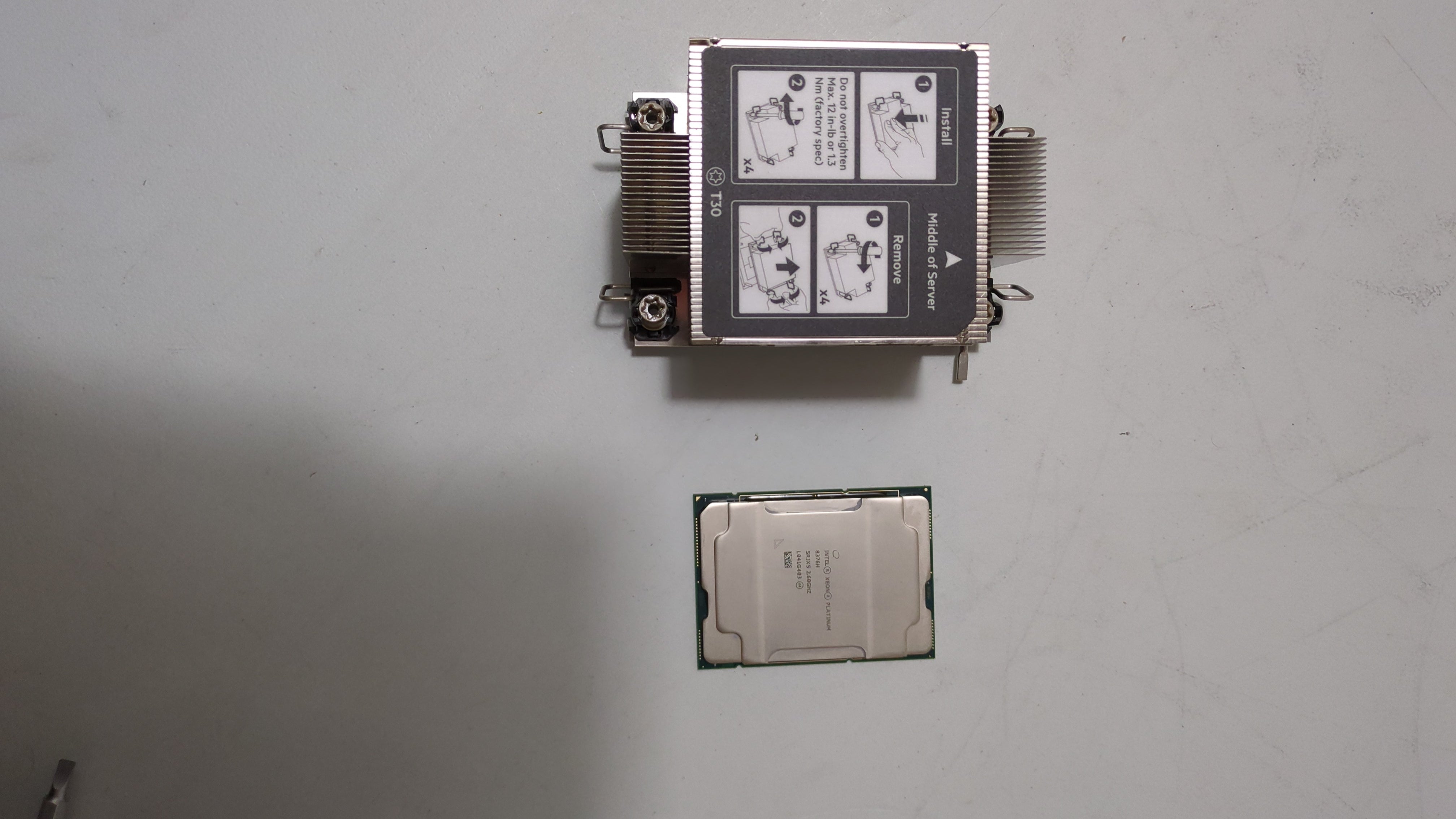 Intel SRJXS Xeon Platinum 8376H - Processor Top View | Alo Tech Solutions