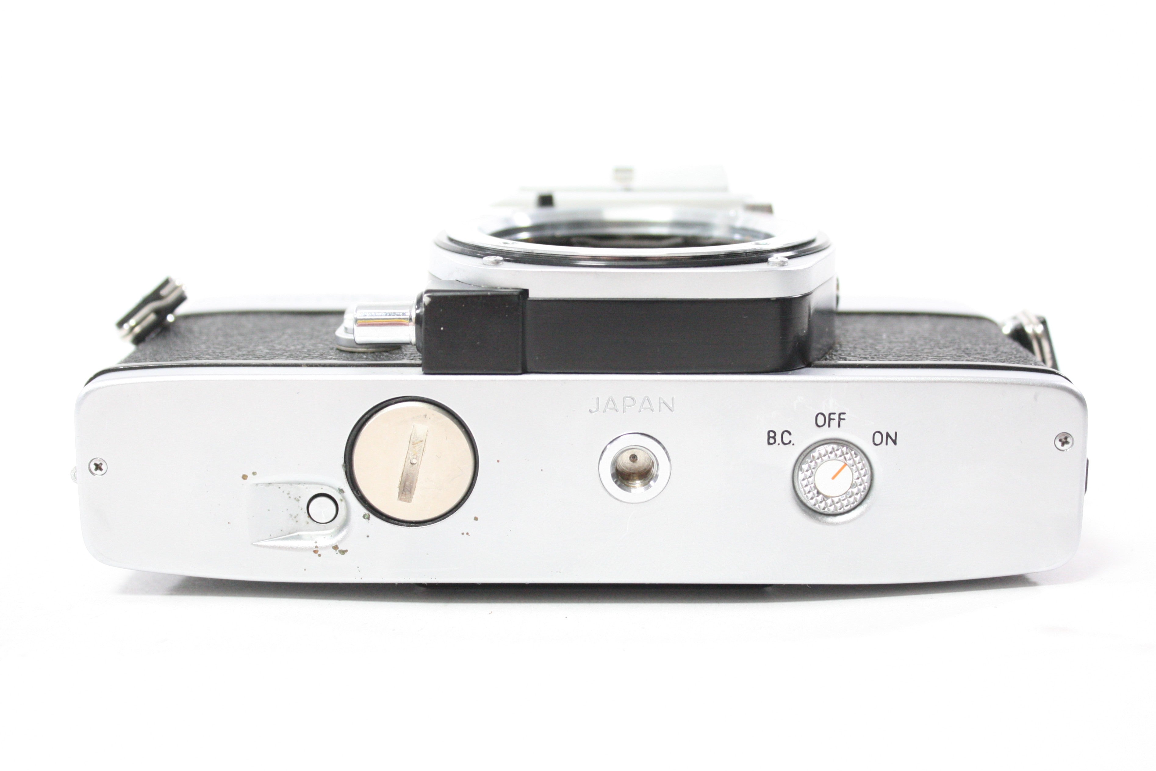 Minolta SRT202 35mm SLR Camera with 50mm f/1.7 MD Lens