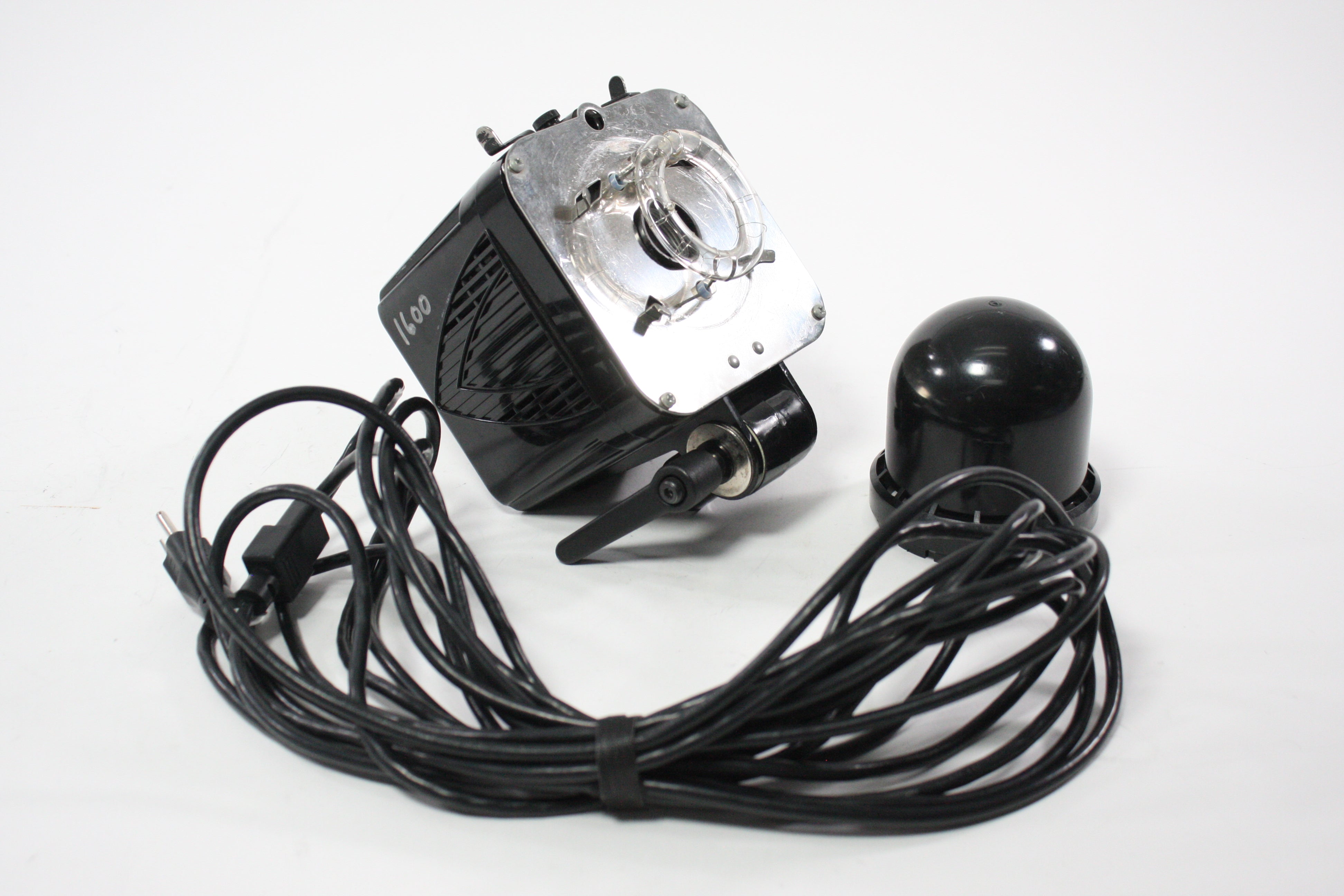 Paul C Buff Alien Bees B1600 640 WS Strobe