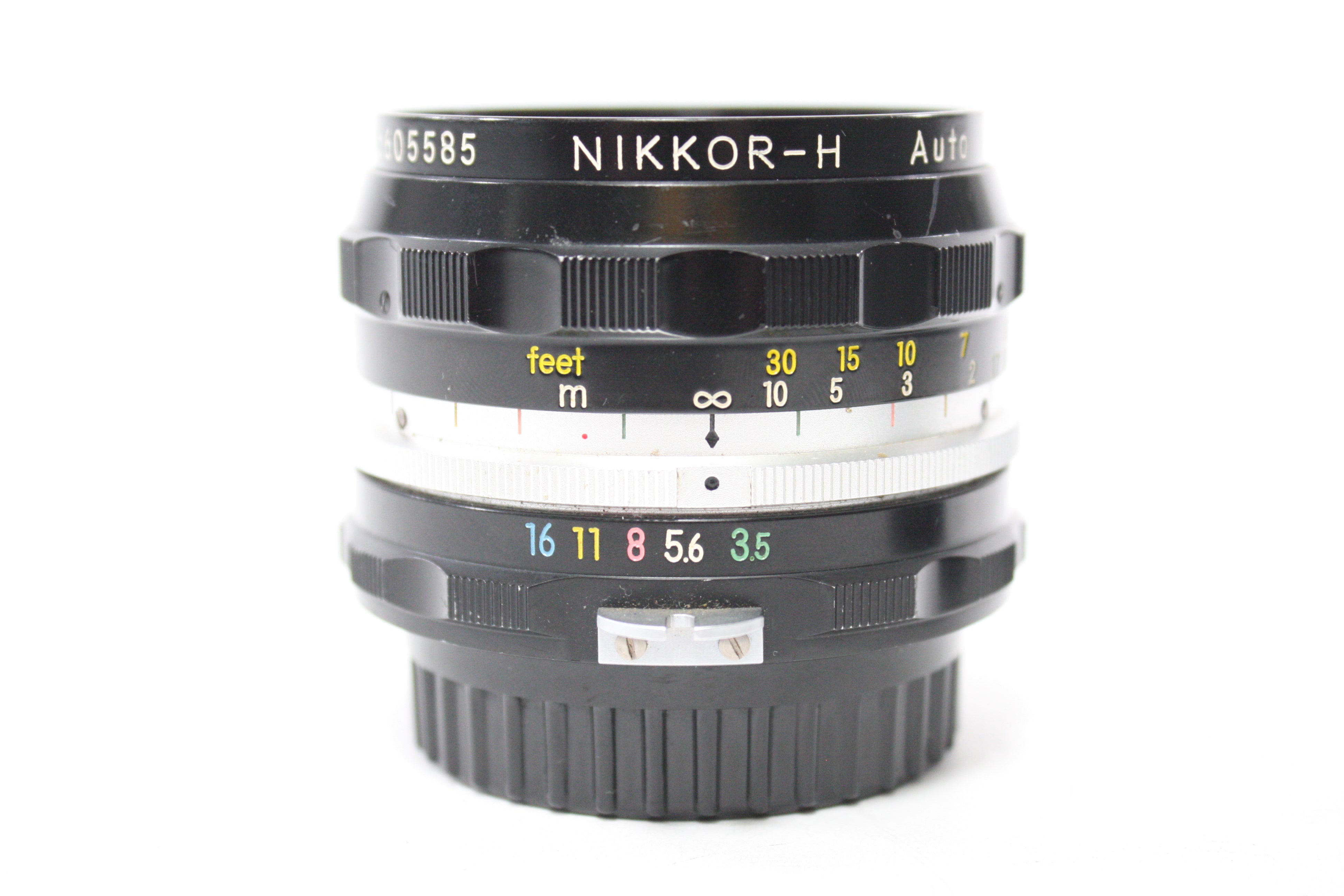 Nikon 28mm f/3.5 Nikkor-H Auto Non AI Lens for F Mount