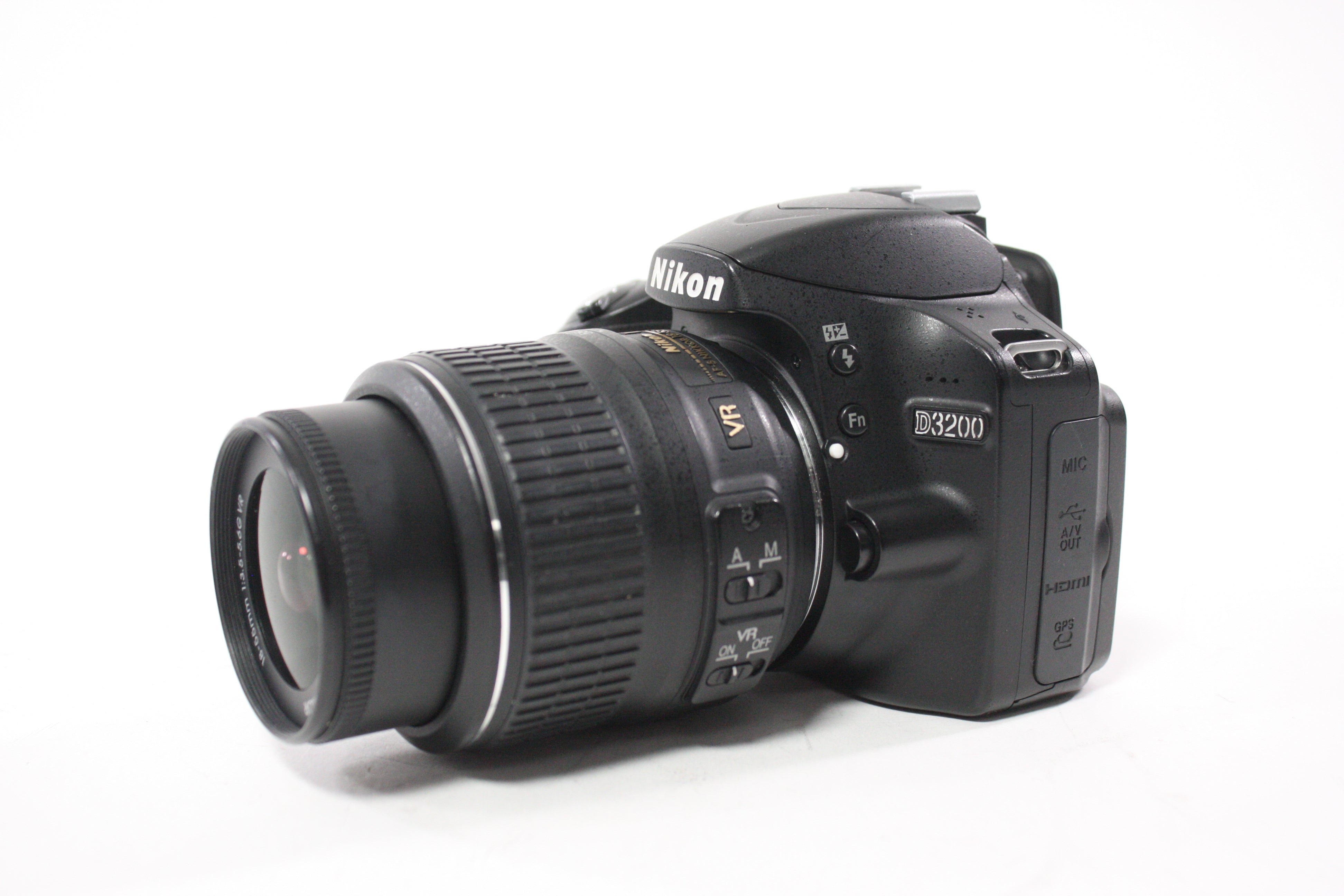 Nikon D3200 DSLR Camera with 18-55mm f/3.5-5.6 G VR DX Lens with Shutter Count 8,263