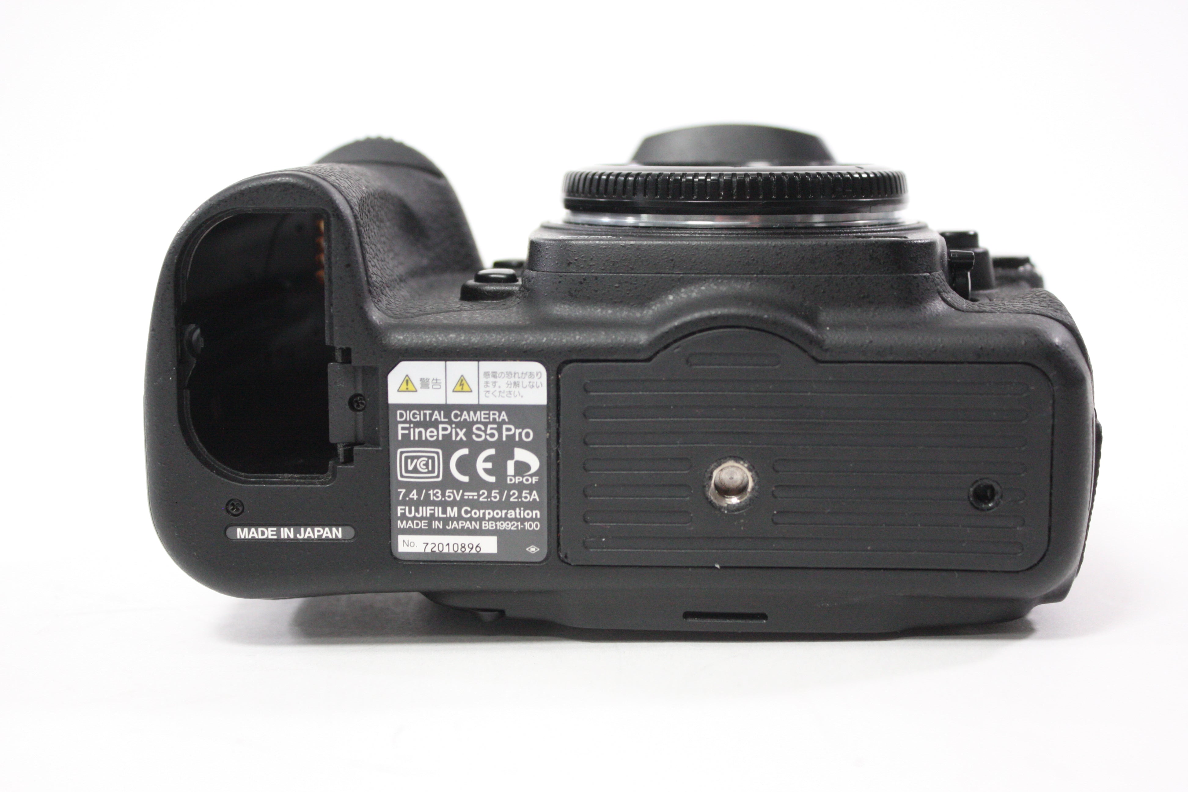 Fujifilm S5 Pro DSLR Camera Body with Nikon MB-D200 Battery Grip with Shutter Count 26,400