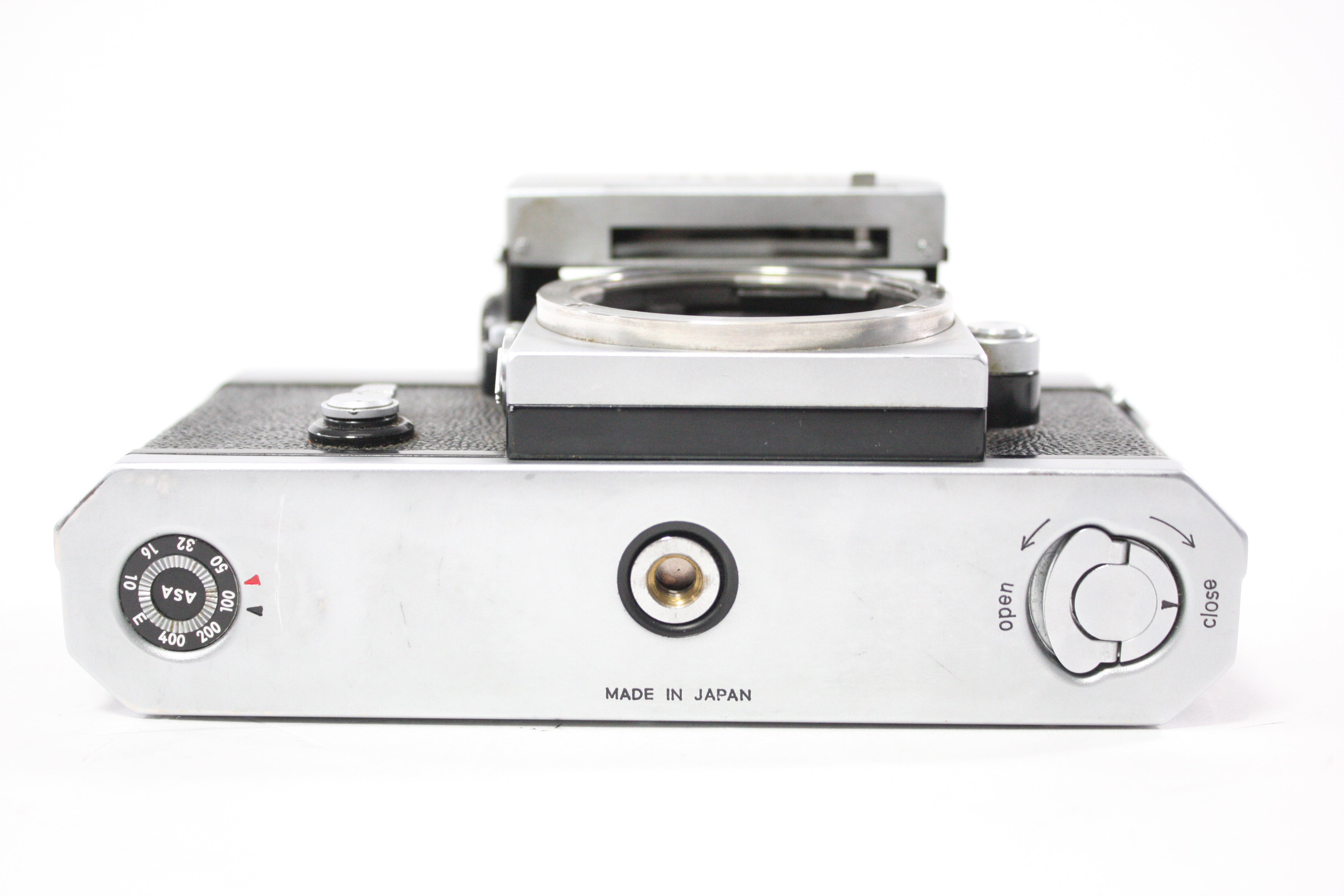 Nikon F 35mm SLR Body with Photomic T Finder