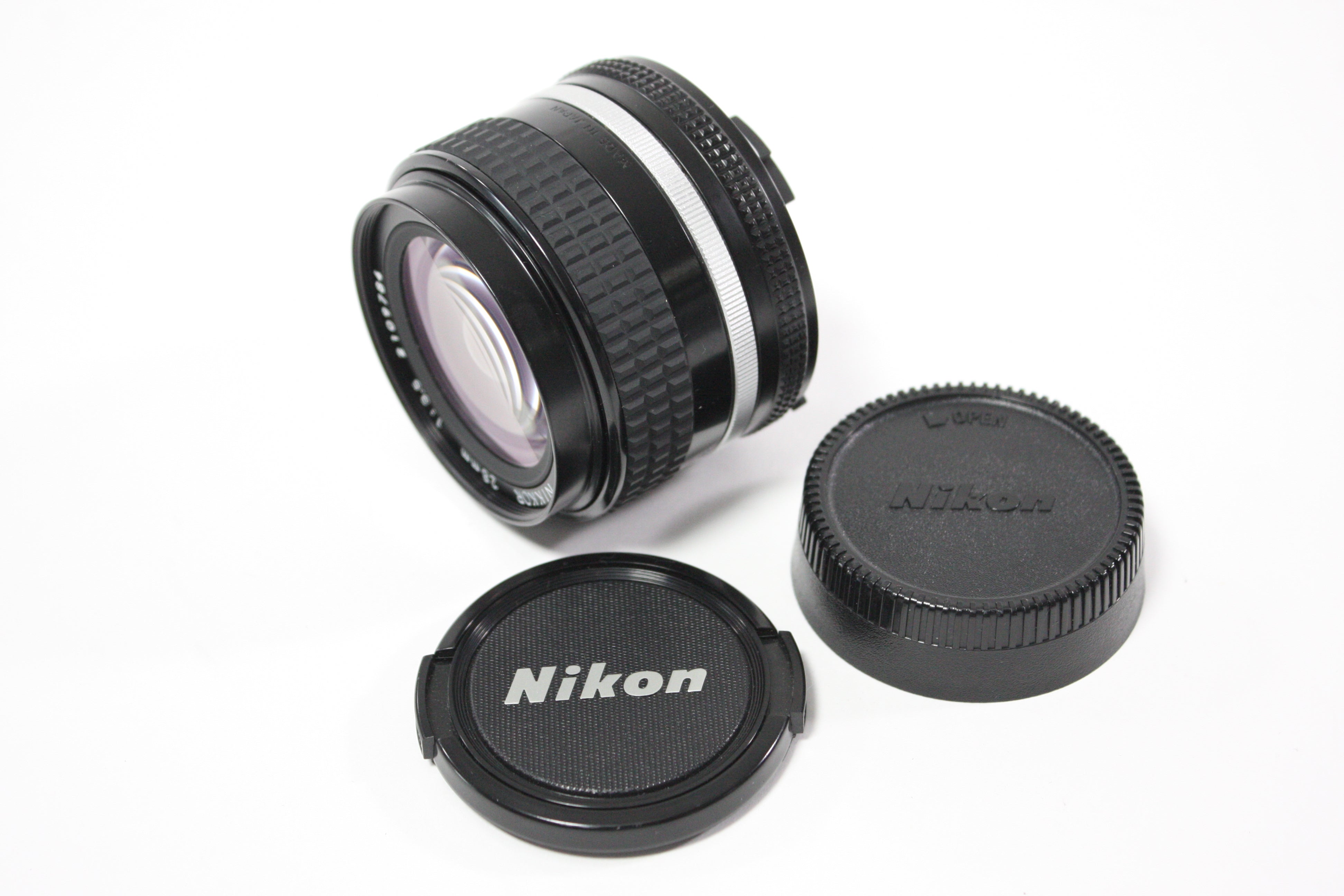 Nikon 28mm f/3.5 Nikkor AIS Lens for Nikon F Mount AS-IS