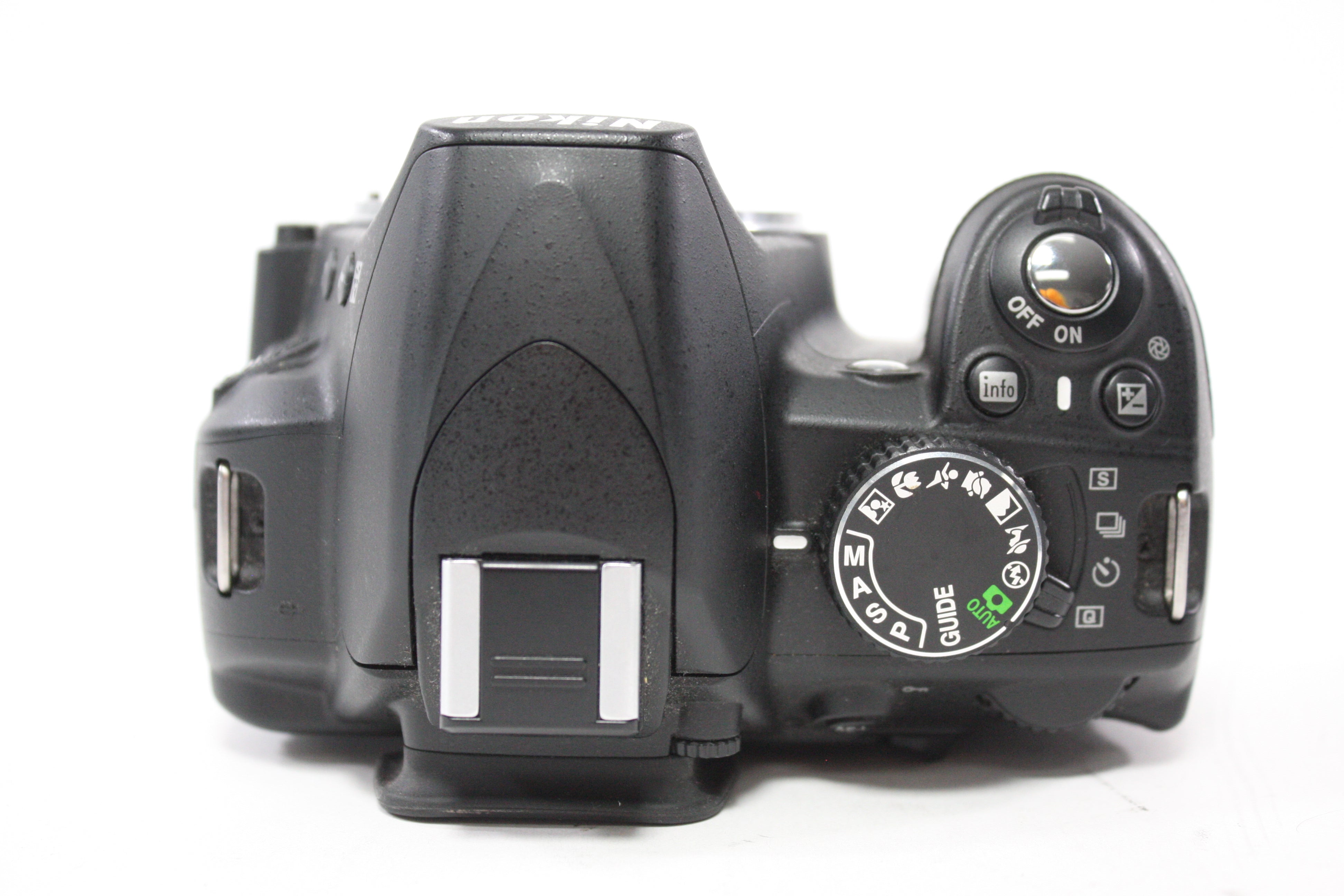 Nikon D3100 DSLR with Nikon 18-55mm f/3.5-5.6 G DX VR Lens with Shutter Count 5,115