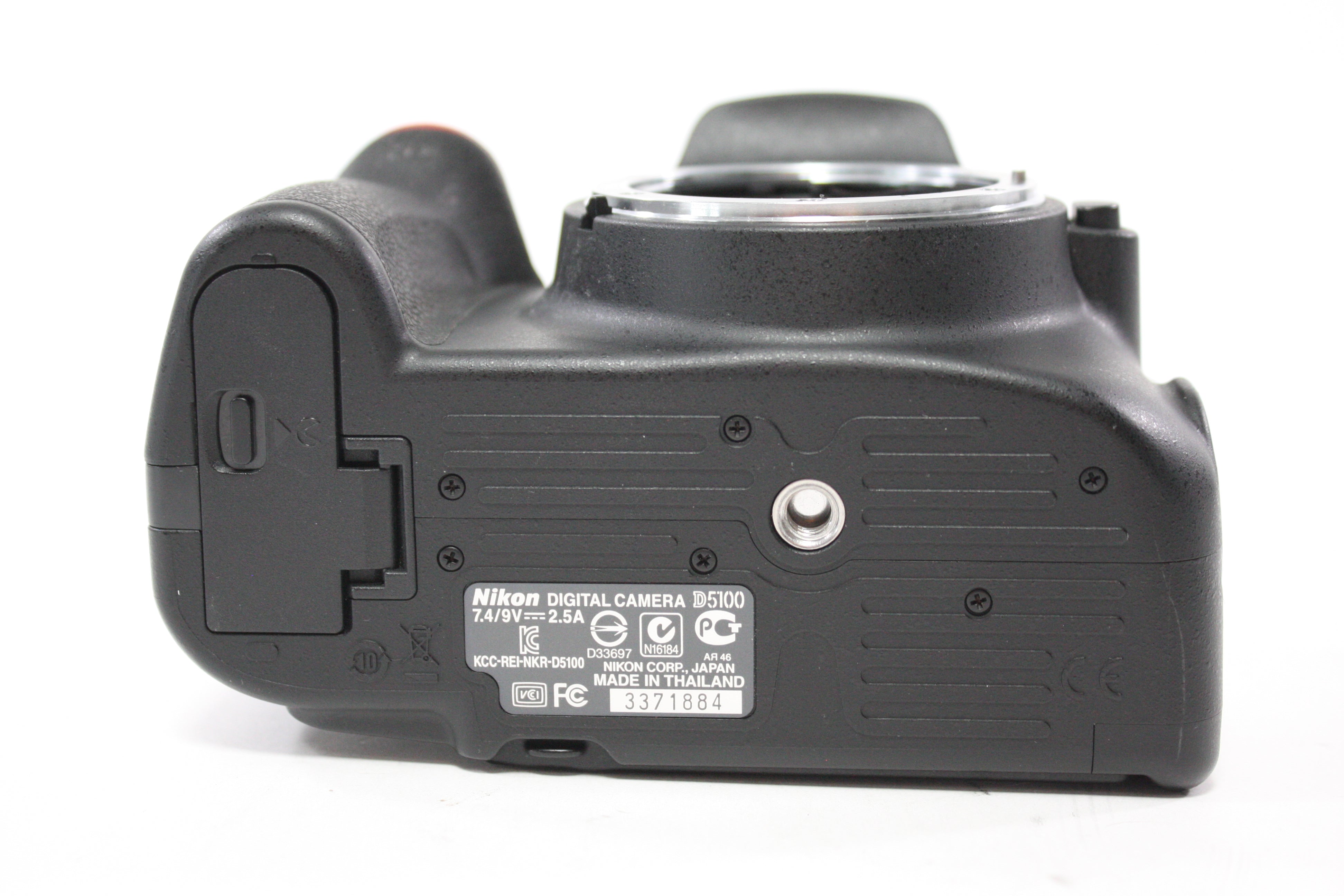 Nikon D5100 DSLR Camera Body with Shutter Count 1,659 AS-IS