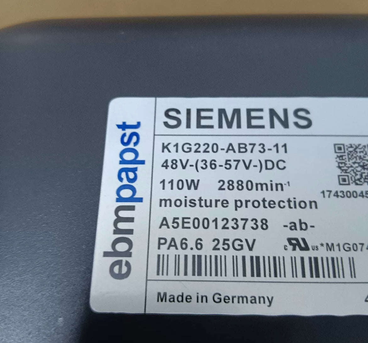 K1G220-AB73-11 A5E00123738 ebmPapst Inverter Cooling Fan For Siemens 48V 110W 6SL3162-0AM00-0AA0