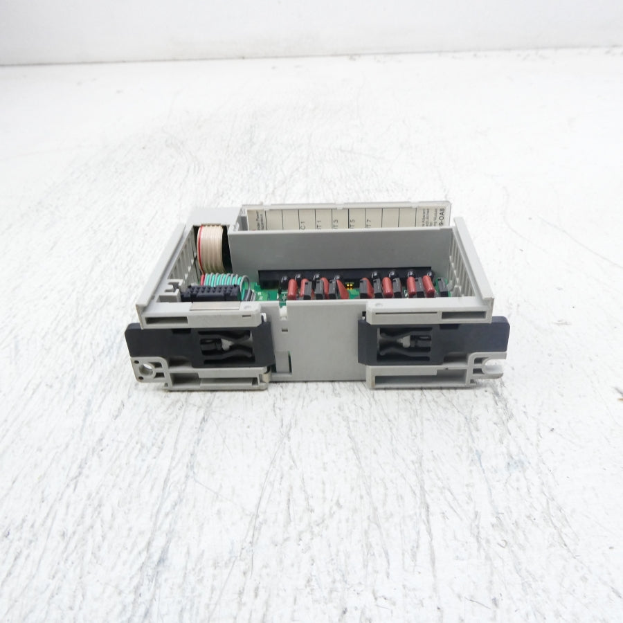 ALLEN BRADLEY 1769-OA8 SER. A 85-265VAC REV. 1 NSNP