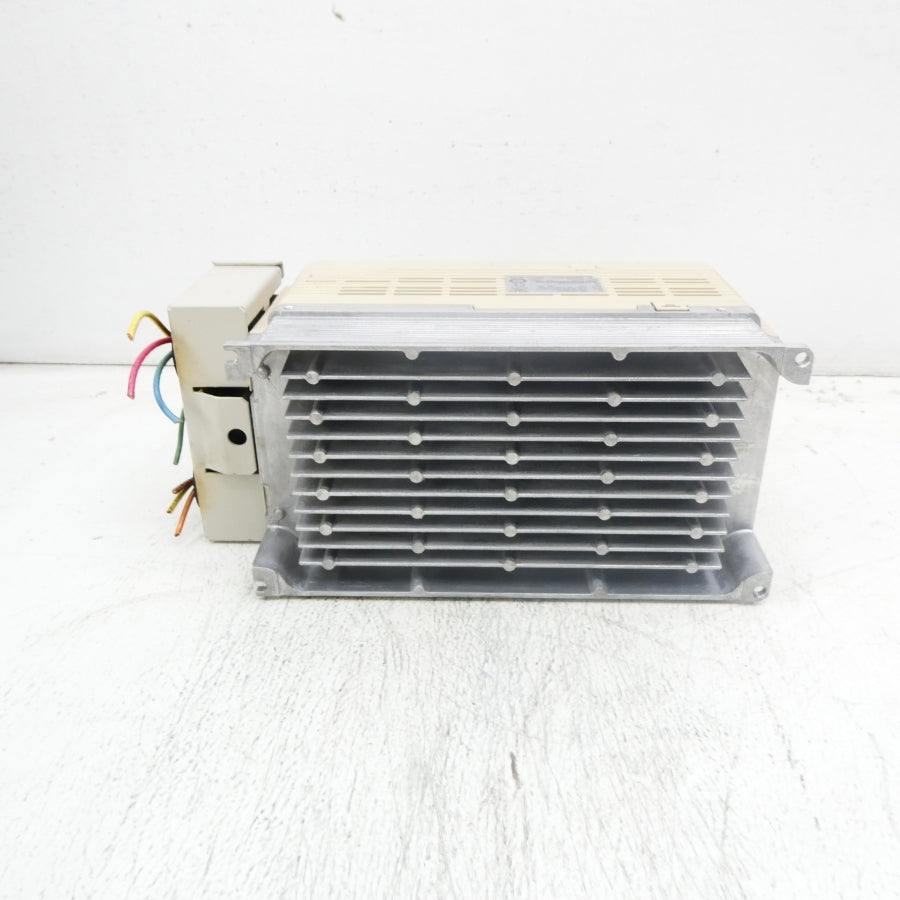 YASKAWA CIMR-AU4A0005FAA 380-480V 5.9/4.4A REV. A UNMP