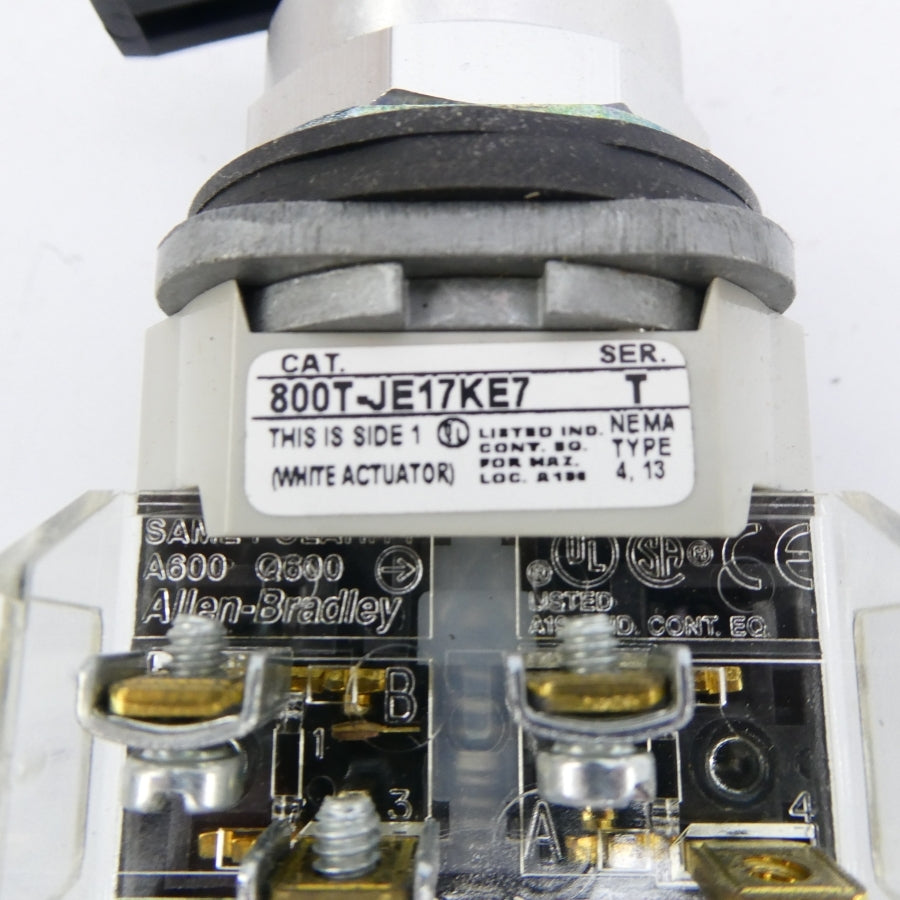 ALLEN BRADLEY 800T-JE17KE7B SER. T (WH) NSMP