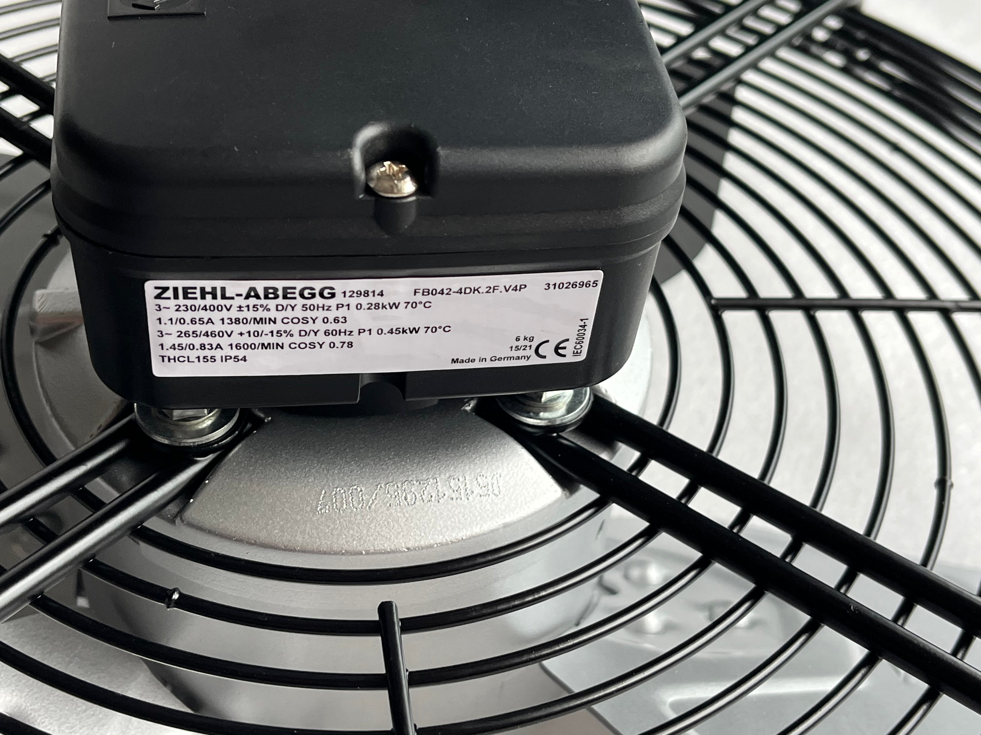 FB042-4DK.2F.V4P ZIEHL-ABEGG Axial Fan 3~400V 0.28/0.45 kW 0.65/1.45A 1380/1600 rpm