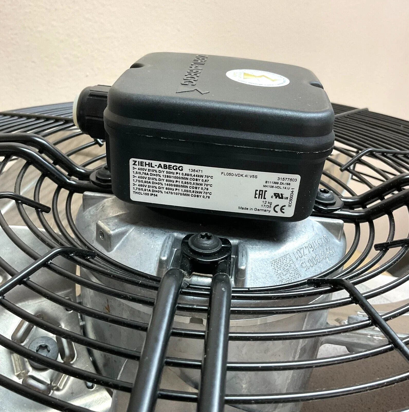 FL050-VDK.41.V5S ZIEHL-ABEGG Axial Fan 3~400V 0.74/0.53kW 1.3/0.90A 1350/1000rpm