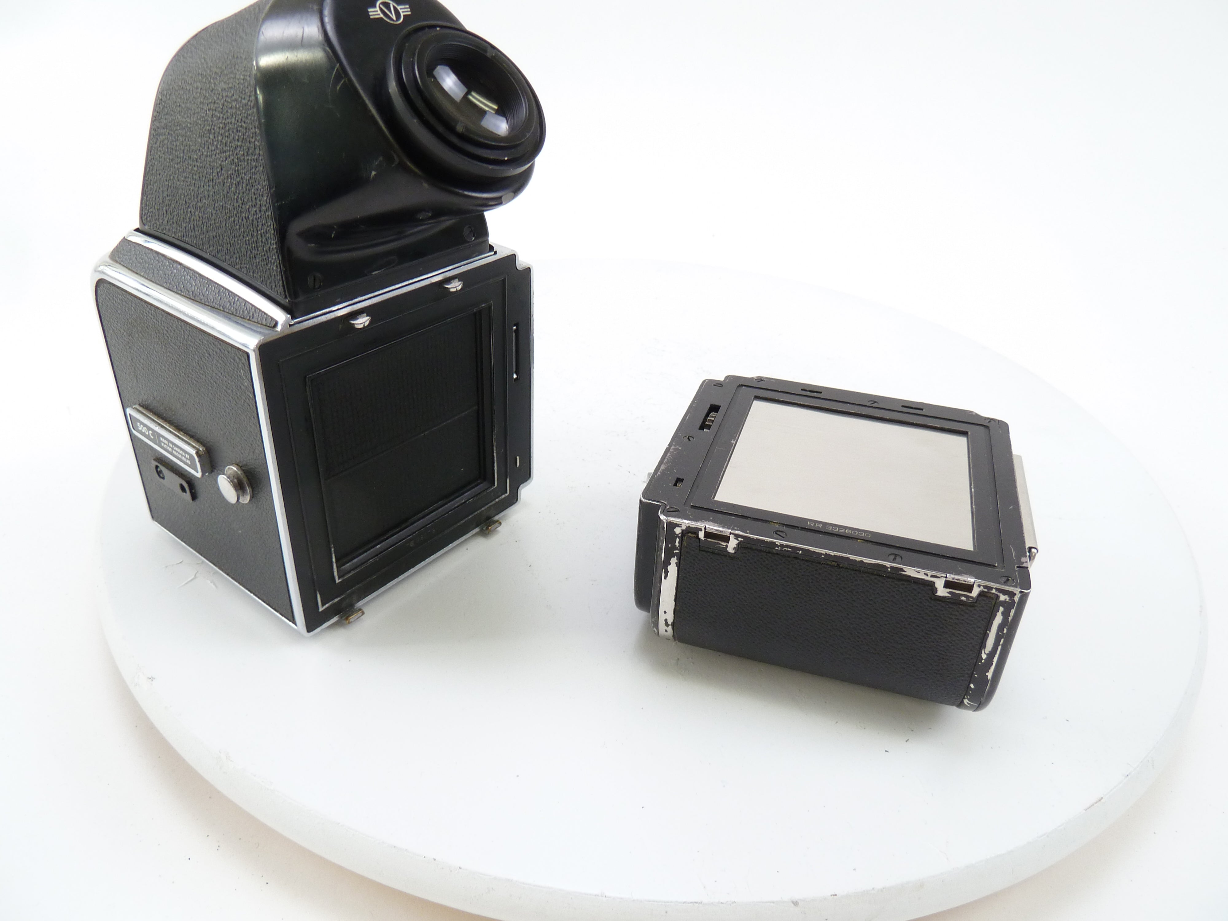 Hasselblad 500C Medium Format 6x6cm SLR Camera with Prism Finder and 120 Back