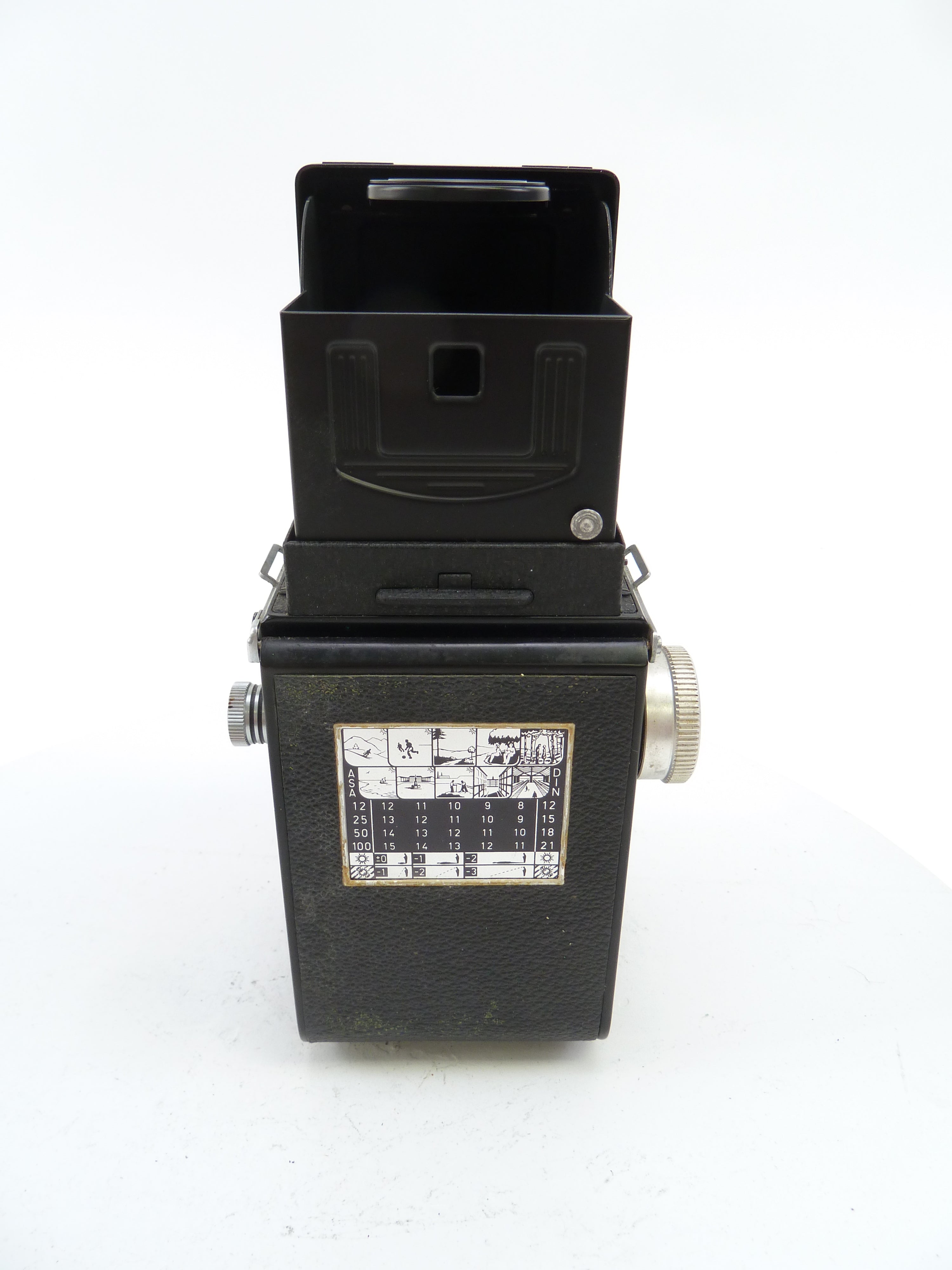 Rolleicord V Twin Lens Reflex with Schneider 75MM f3.5 Lens AS IS