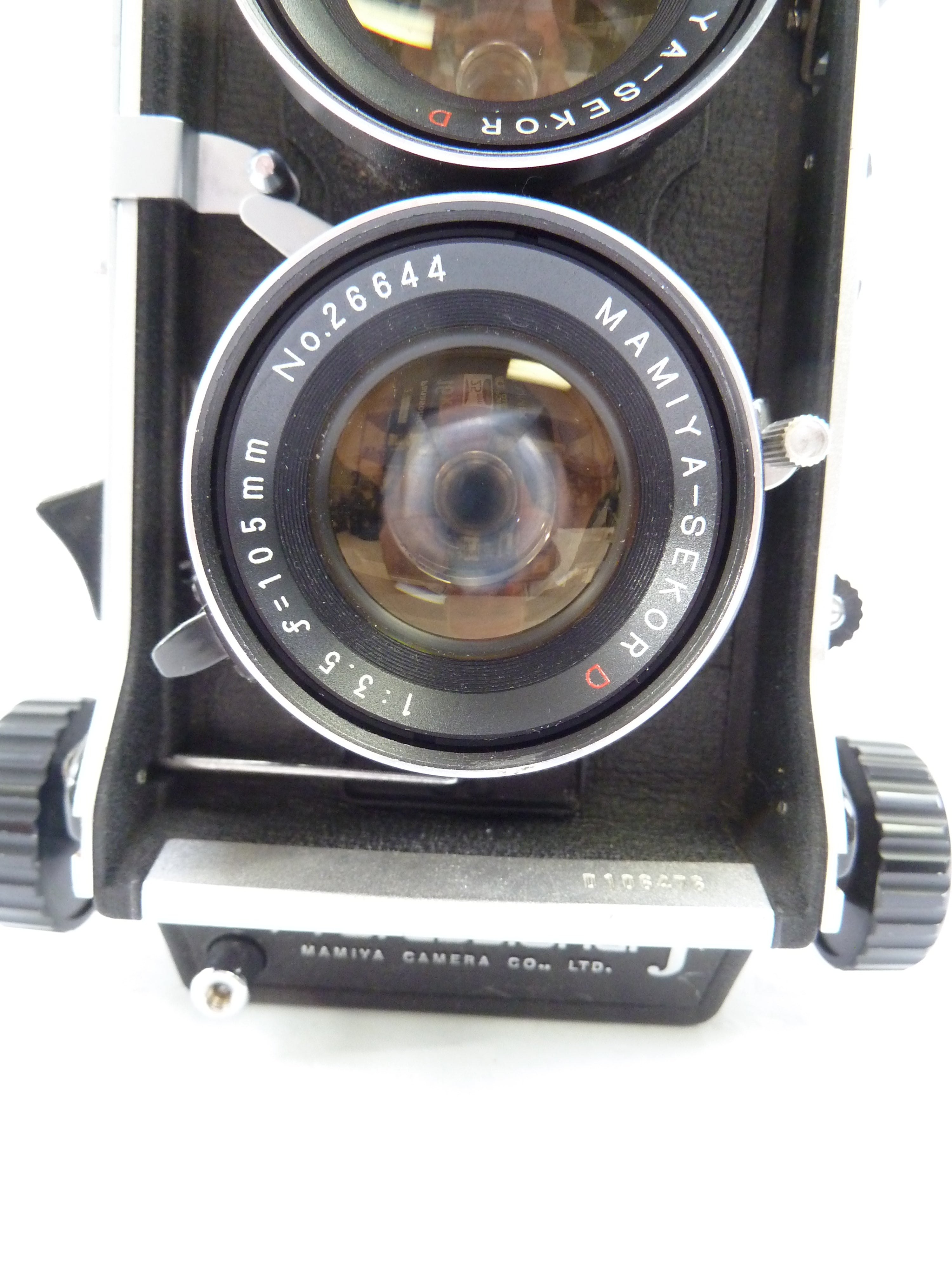 Mamiya C330F Camera Outfit with 105MM F3.5D Lens and Poro Finder