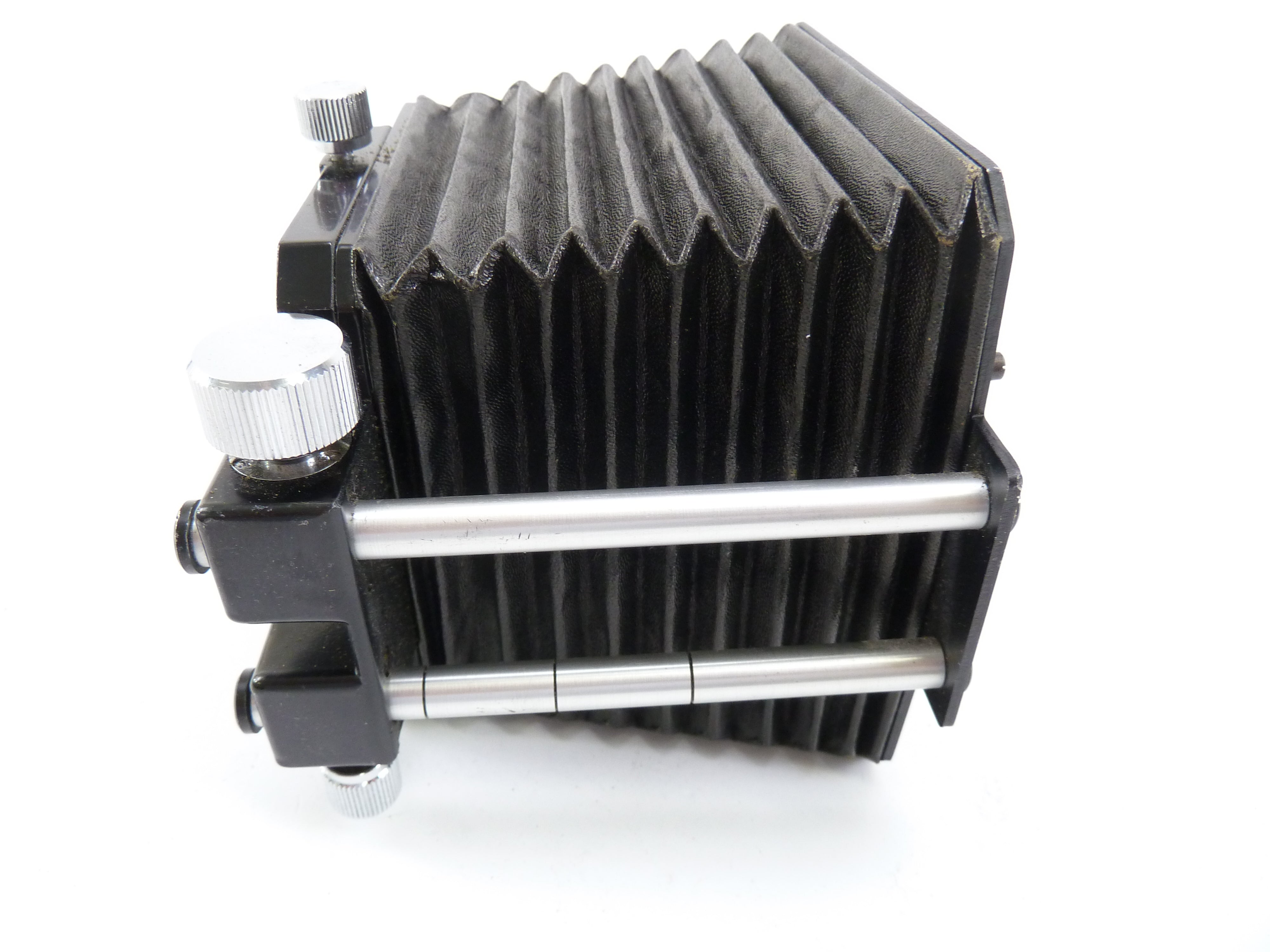 Mamiya Bellows Focusing Hood with 77MM Adapter for RZ67 and RB67 Lenses