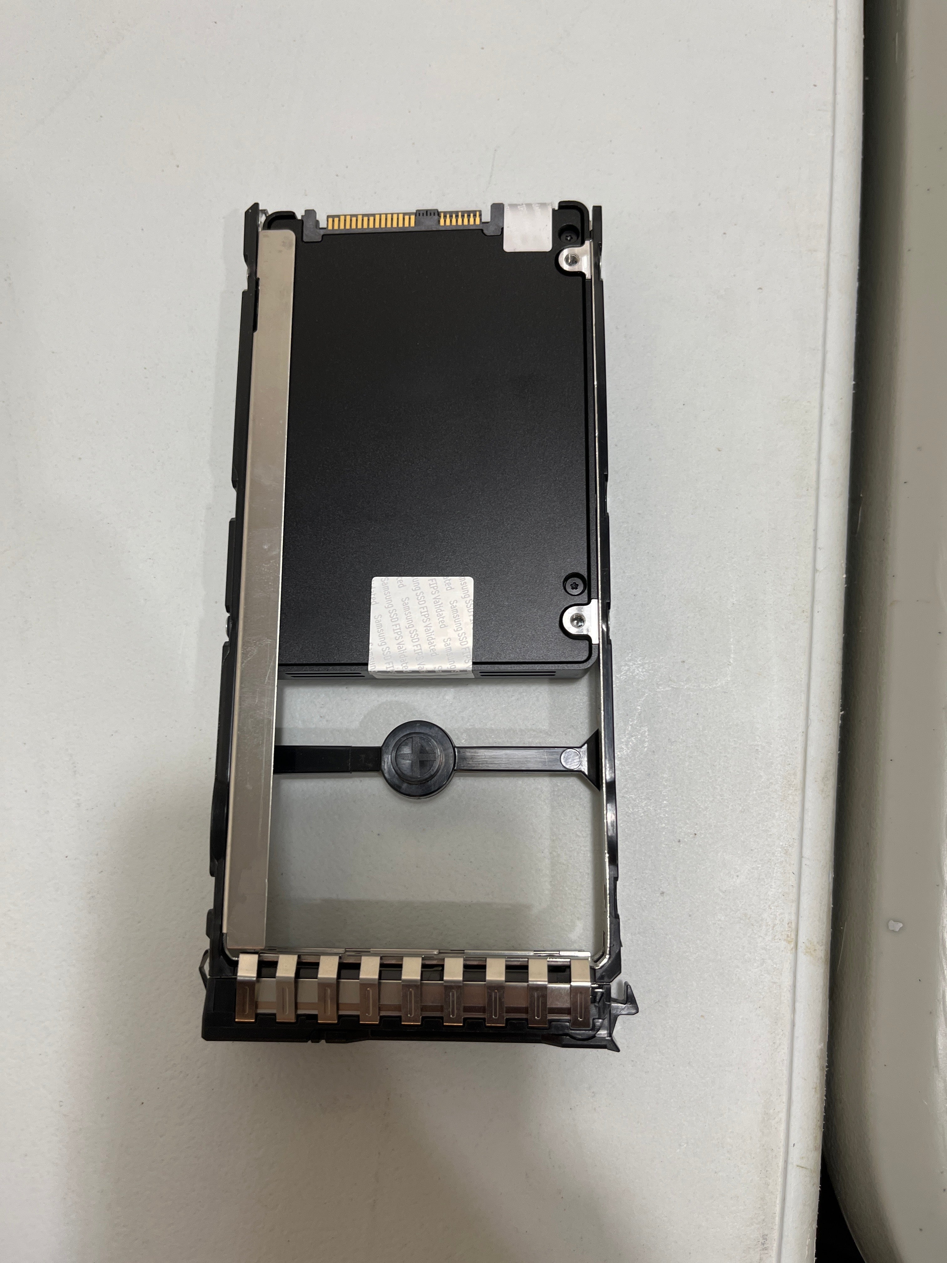 P13372-001 P02435-003 HPE DRV 3.84TB SAS FE SSD PRIMERA 600
