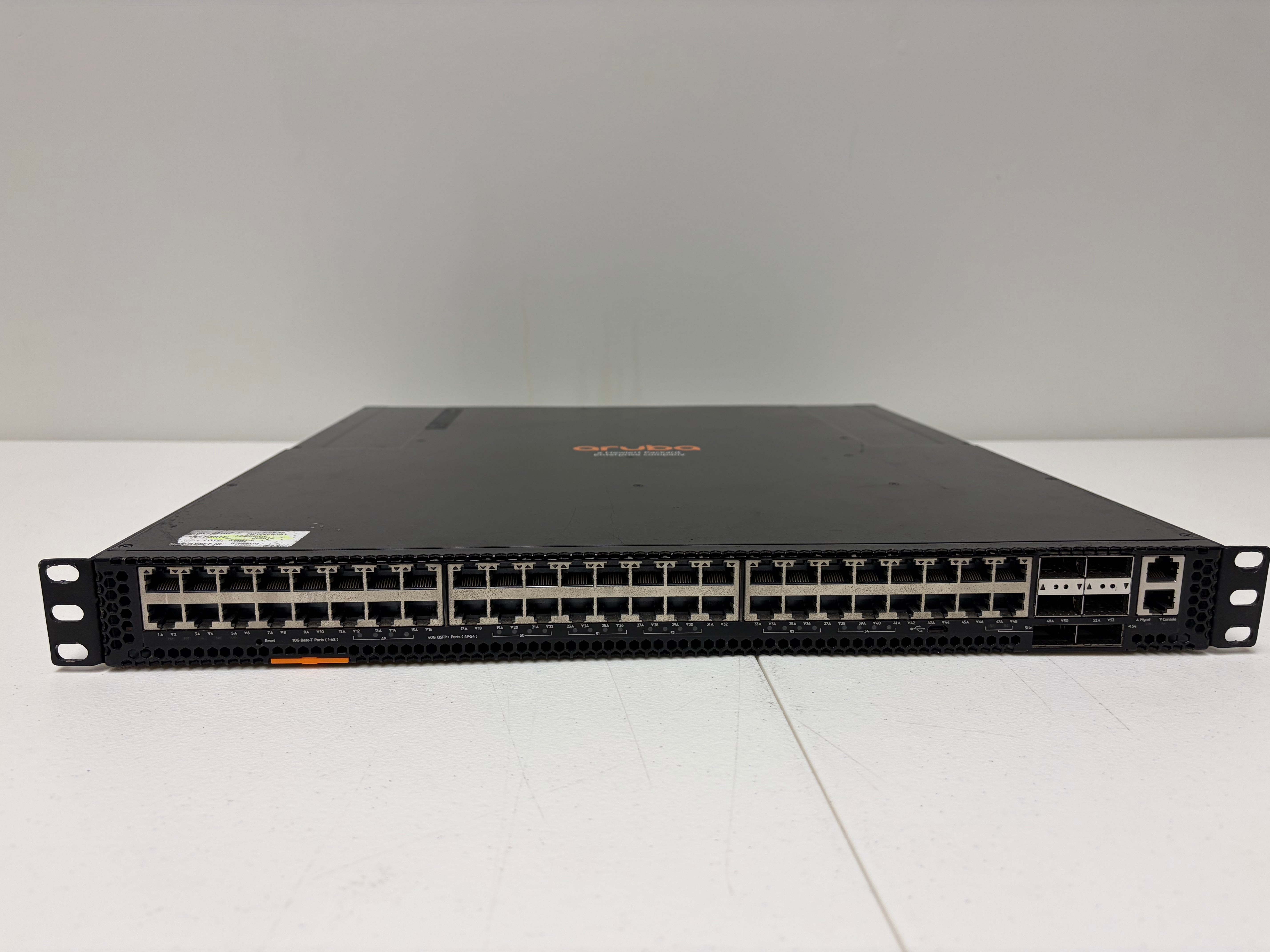 HPE Aruba 8320 JL581A 48-Port Switch with 6×40Gb QSFP+ w/ 5300-0435 PSU YM-2401JCO2R