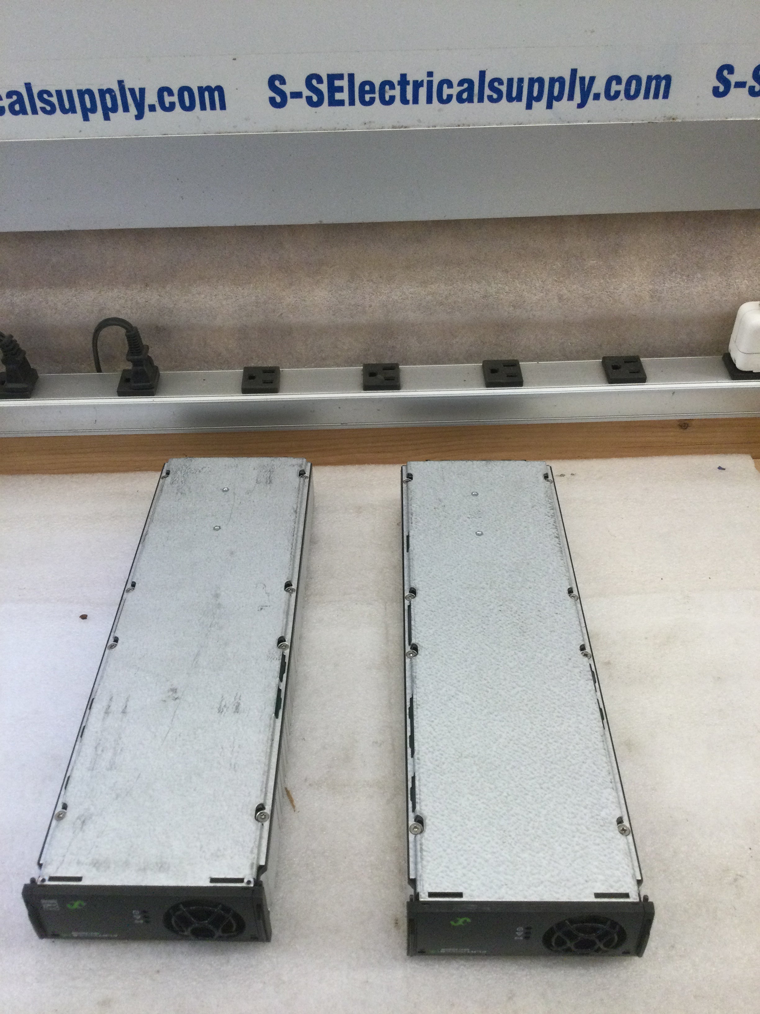 Eltek Valere FLATPACK2 48/2000 100-250VAC 45-66Hz 12.5A Max 53.5V/37.4A DC Output High Efficiency Rectifier - aloinfousa.com