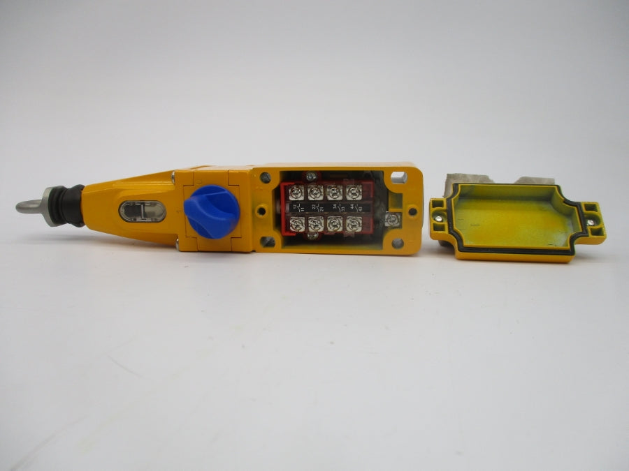 ALLEN BRADLEY 440E-D13120 SER. C 240V 3A (BR/WH) NSMP