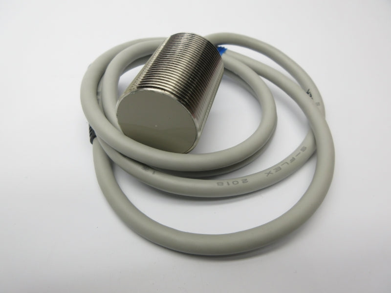 OMRON E2EY-X8B1-M1J 12-24VDC 1M NSMP