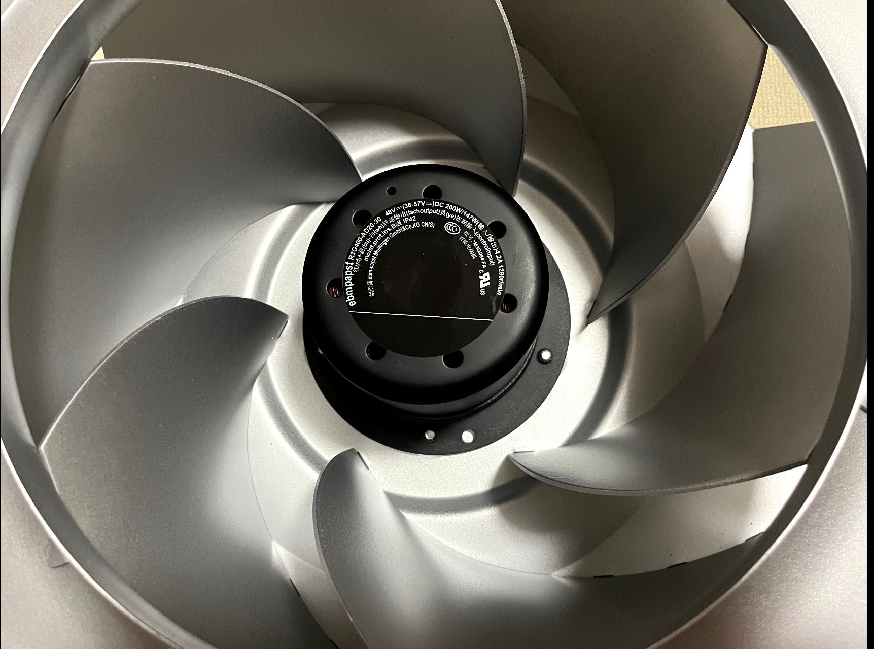 R3G400-AD20-30 ebm papst centrifugal fan 48V 200W Heavy-Duty Industrial Ventilation Solution