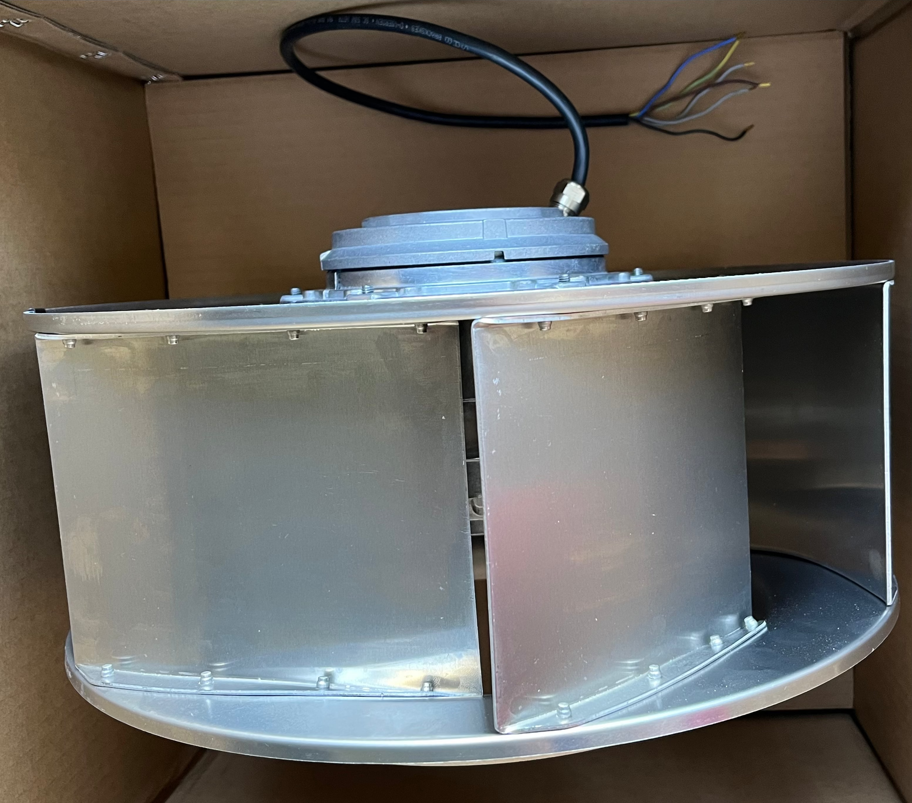 R4D400-AL17-05 EbmPapst Centrifugal Fan 400v 3~400V 450W 1.22A 1655rpm