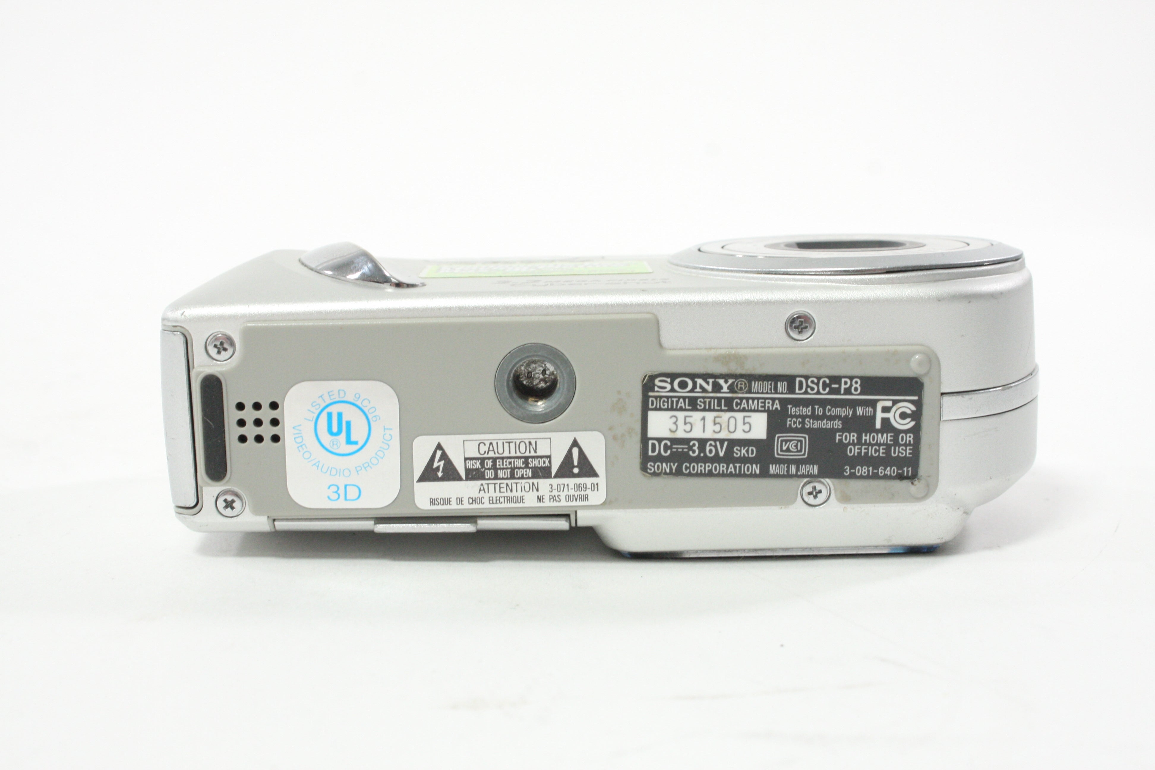 Sony CyberShot DSC-P8 Digital Point-and-Shoot Camera 3x Zoom 3.2mp