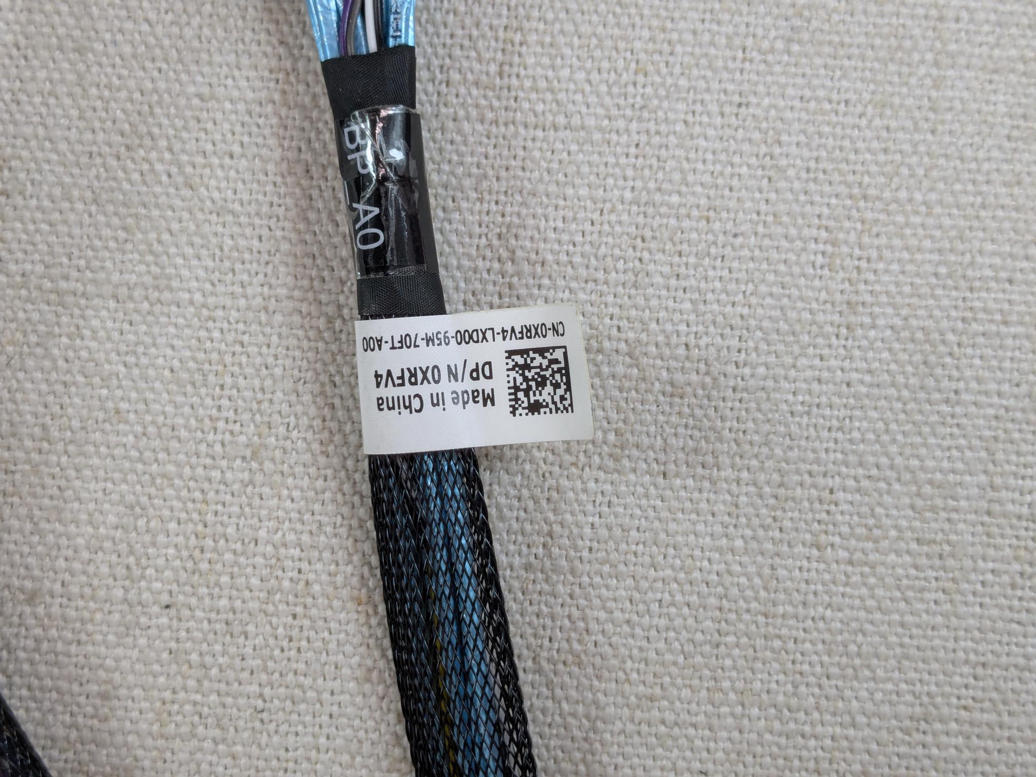 Dell XRFV4 PowerEdge T440 8x 3.5” LFF Backplane to PCIe SAS Cable