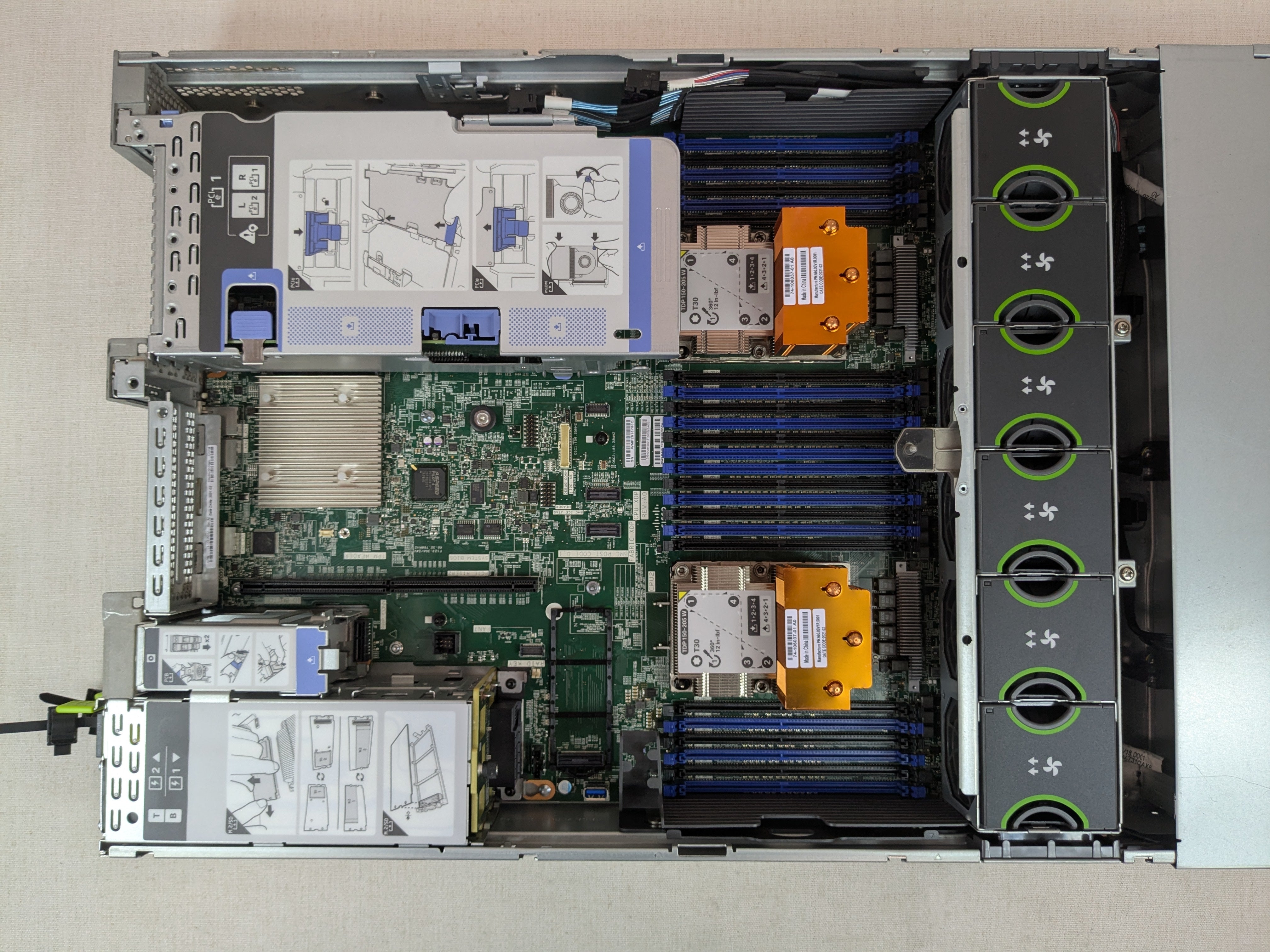 Cisco UCSC-C240-M5SX 2U 24 SFF Barebones CTO Server – 2x Heatsink, 2x 1600W PSU