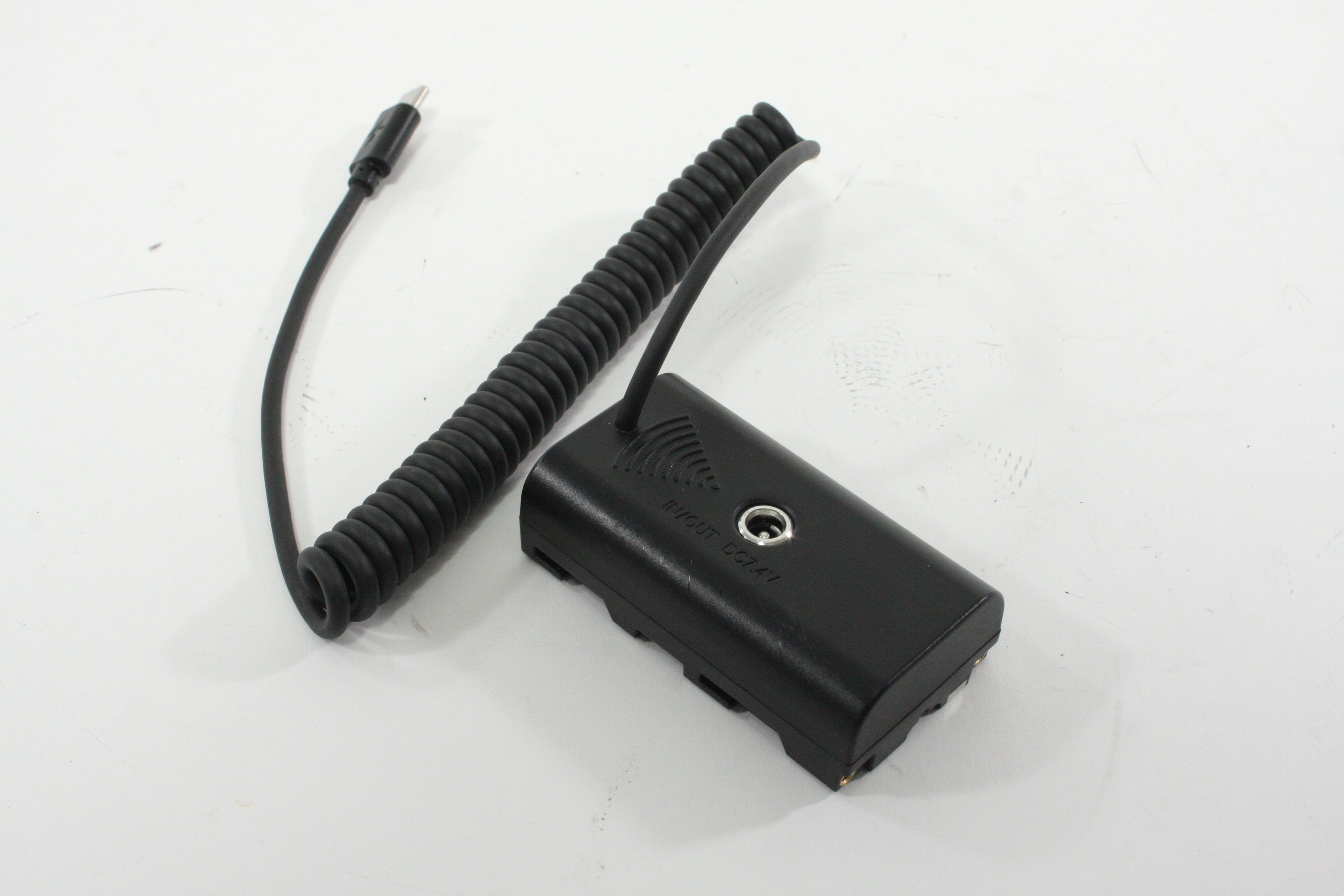 Alvin's Cables USB-C Dummy Battery for Sony NP-F550