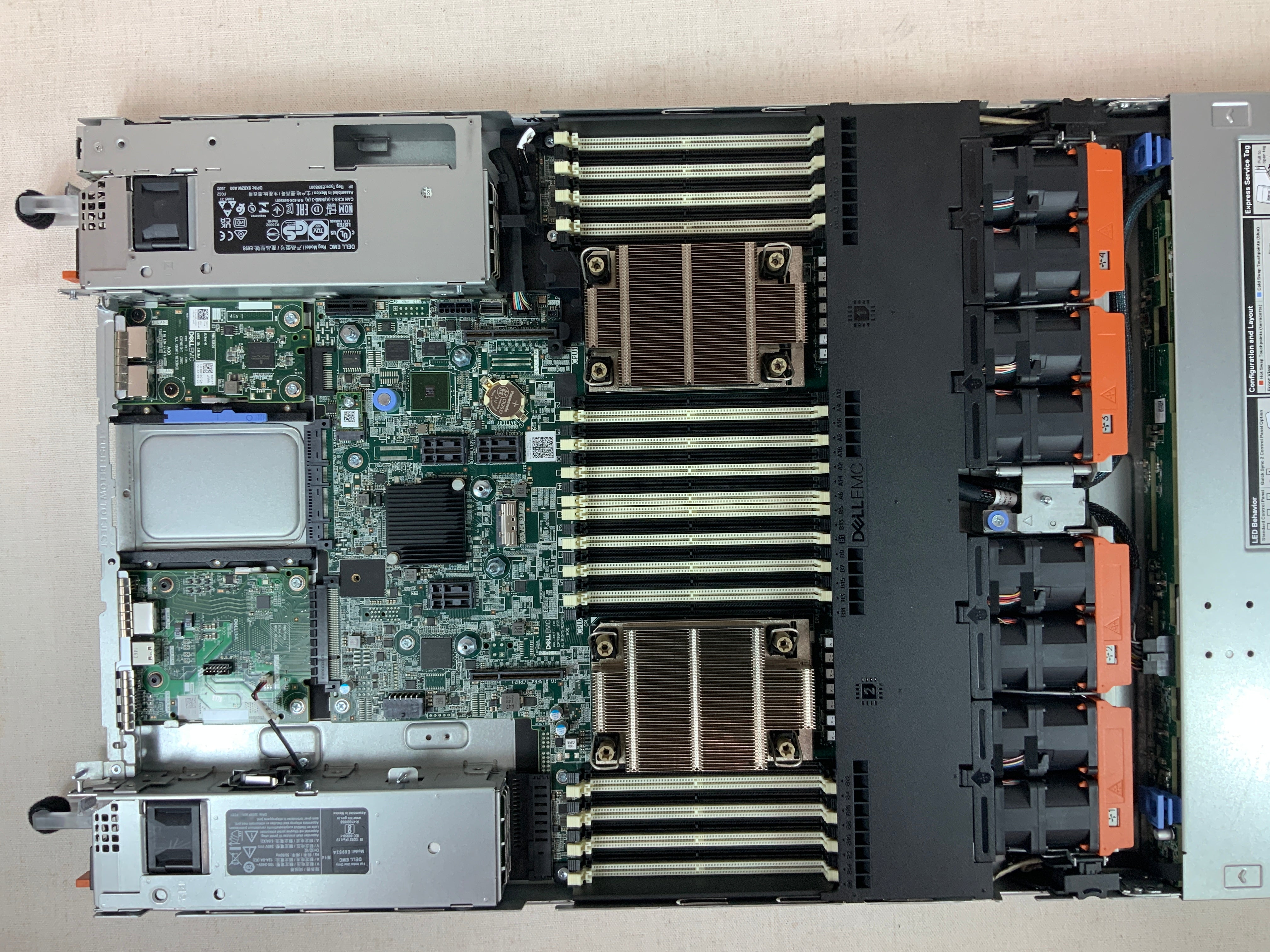 Dell PowerEdge R650 Hybrid Flash vSAN Cluster 3x R650, Xeon Gold 6354, 43TB Raw
