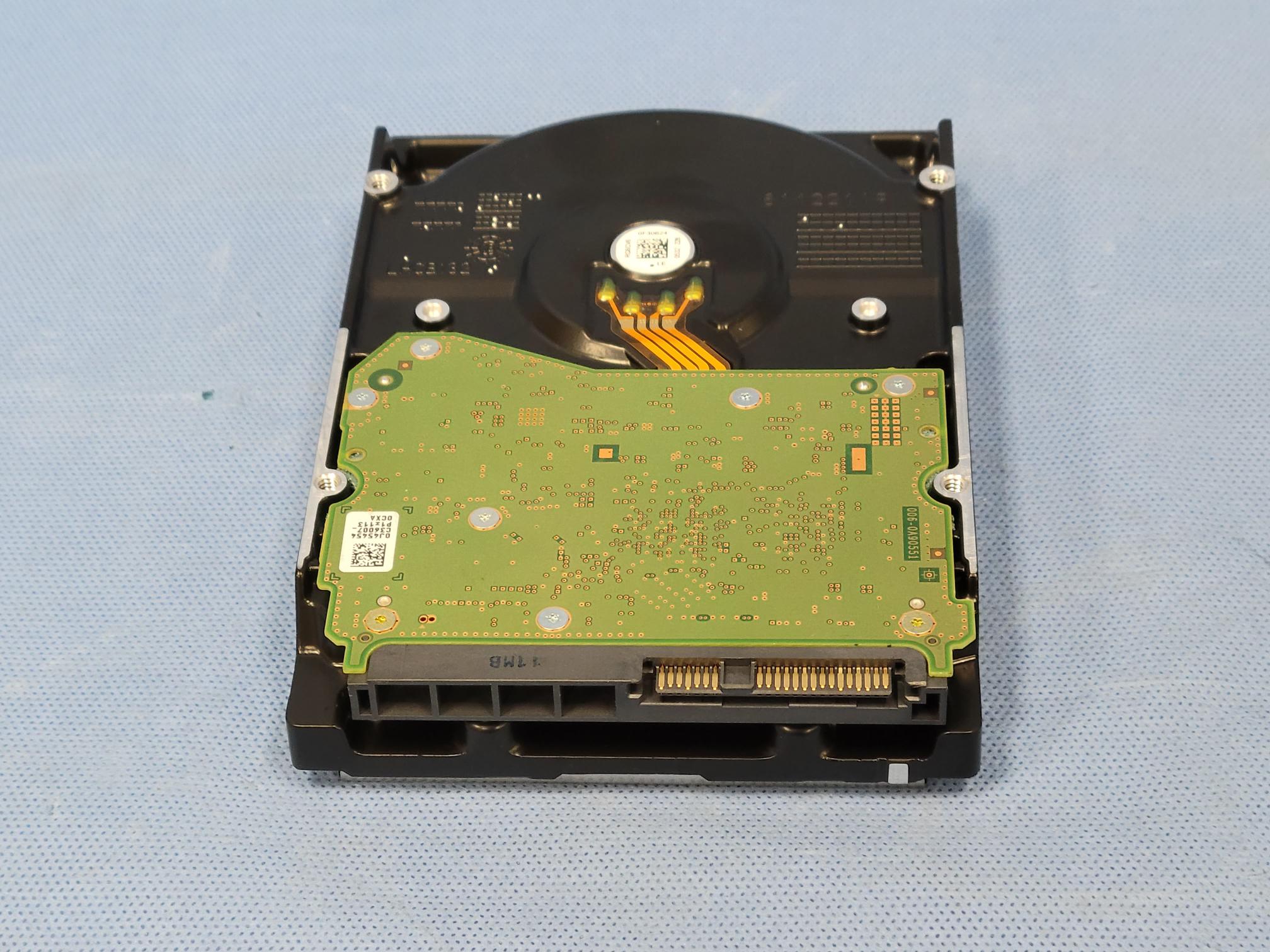 Dell 9HXK6 12TB 7.2k 12Gb/s 3.5” SAS 512e AF Hard Drive HUH721212AL5200