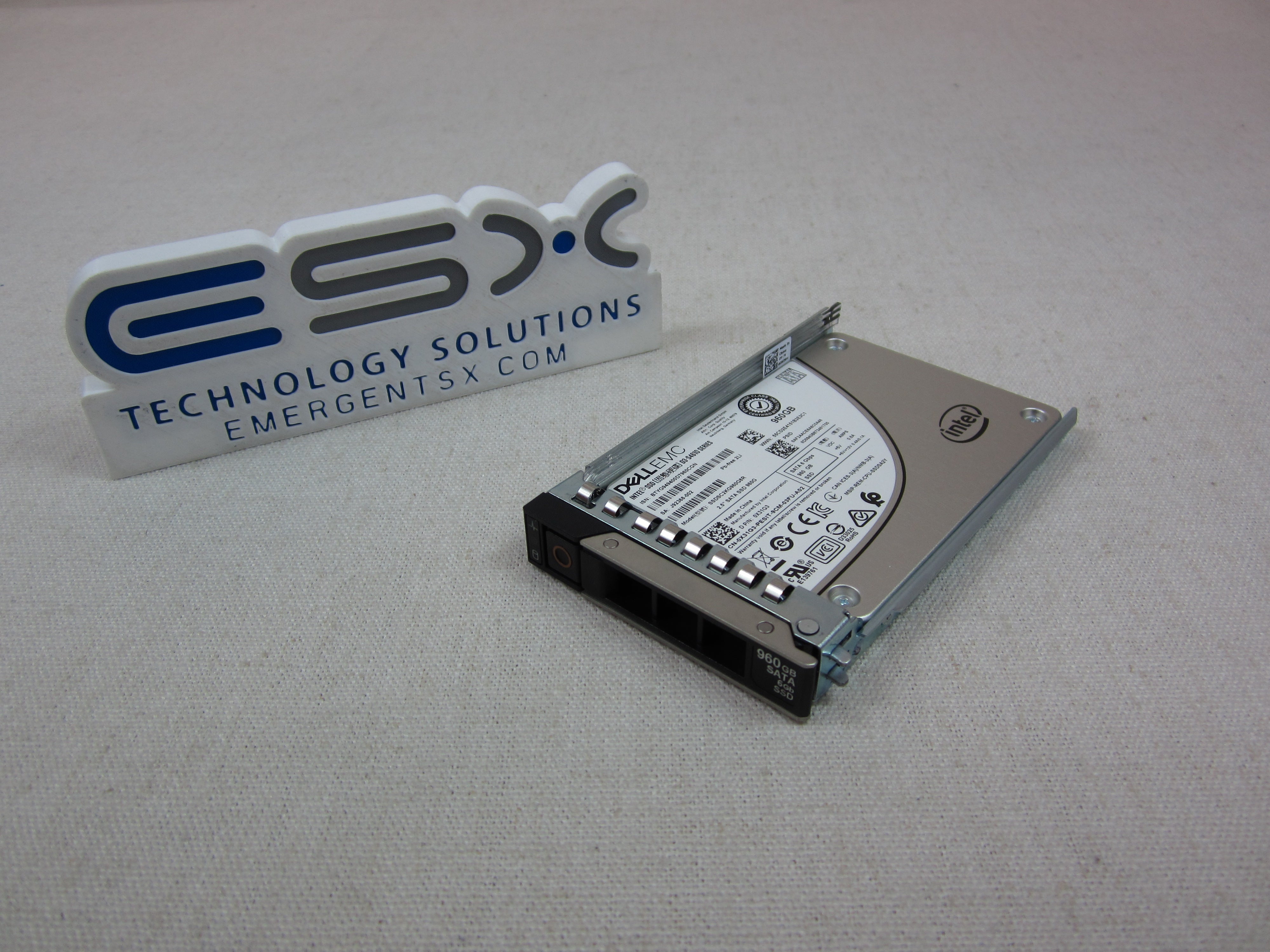 Dell X31G3 960GB 6Gb/s 2.5” SATA Mix Use SSD Intel S4610 SSDSC2KG960G8R 14G Tray