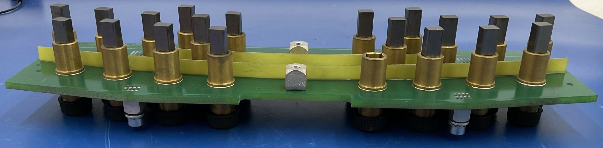 BRUSH BLOCK UDC (07395135/7395135/522300780) SIEMENS