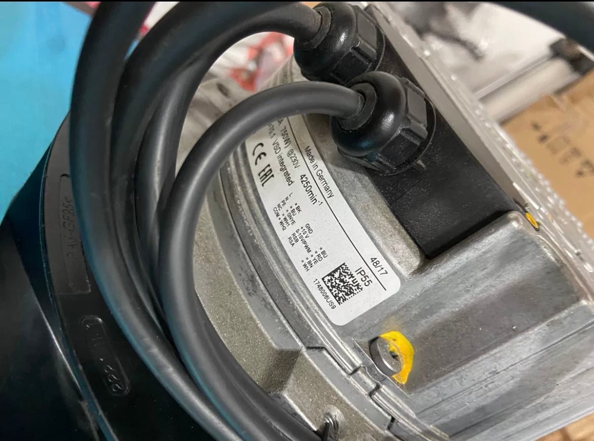 R3G250-RR02-I1 ebm-papst Centrifugal Fan 1-200-277V 750W 3.3A 4250rpm
