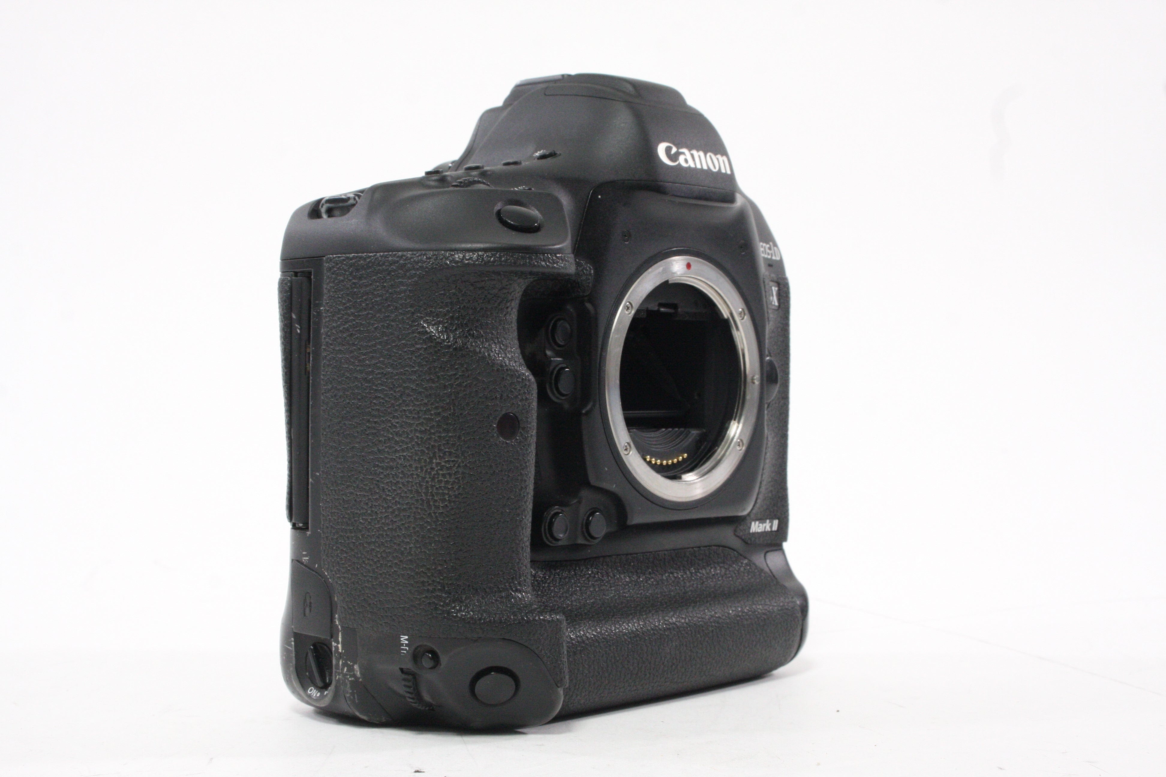 Canon 1DX Mark II DSLR Camera Body with Shutter Count 438,000
