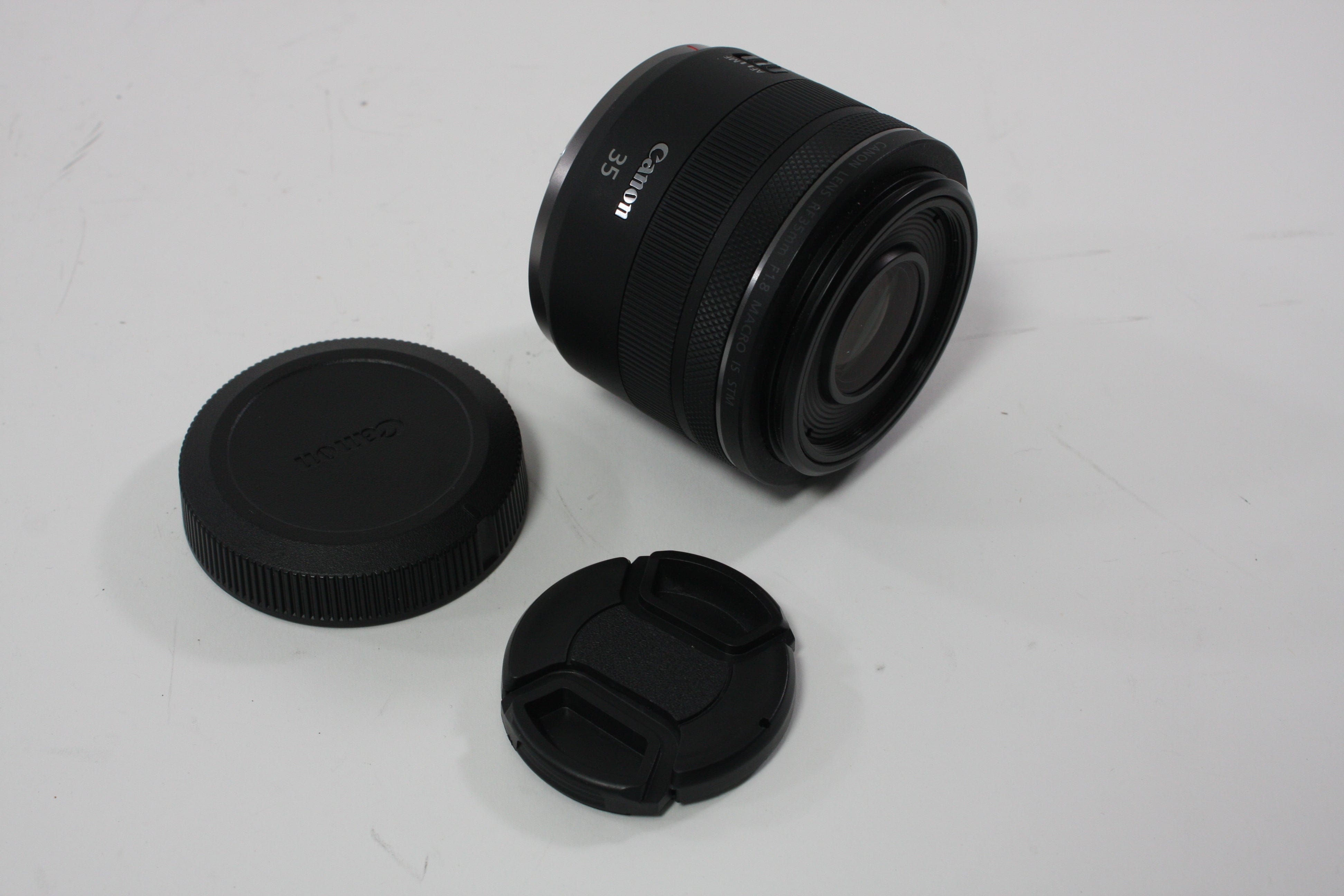 Canon 35mm f/1.8 Macro for Canon RF Mount