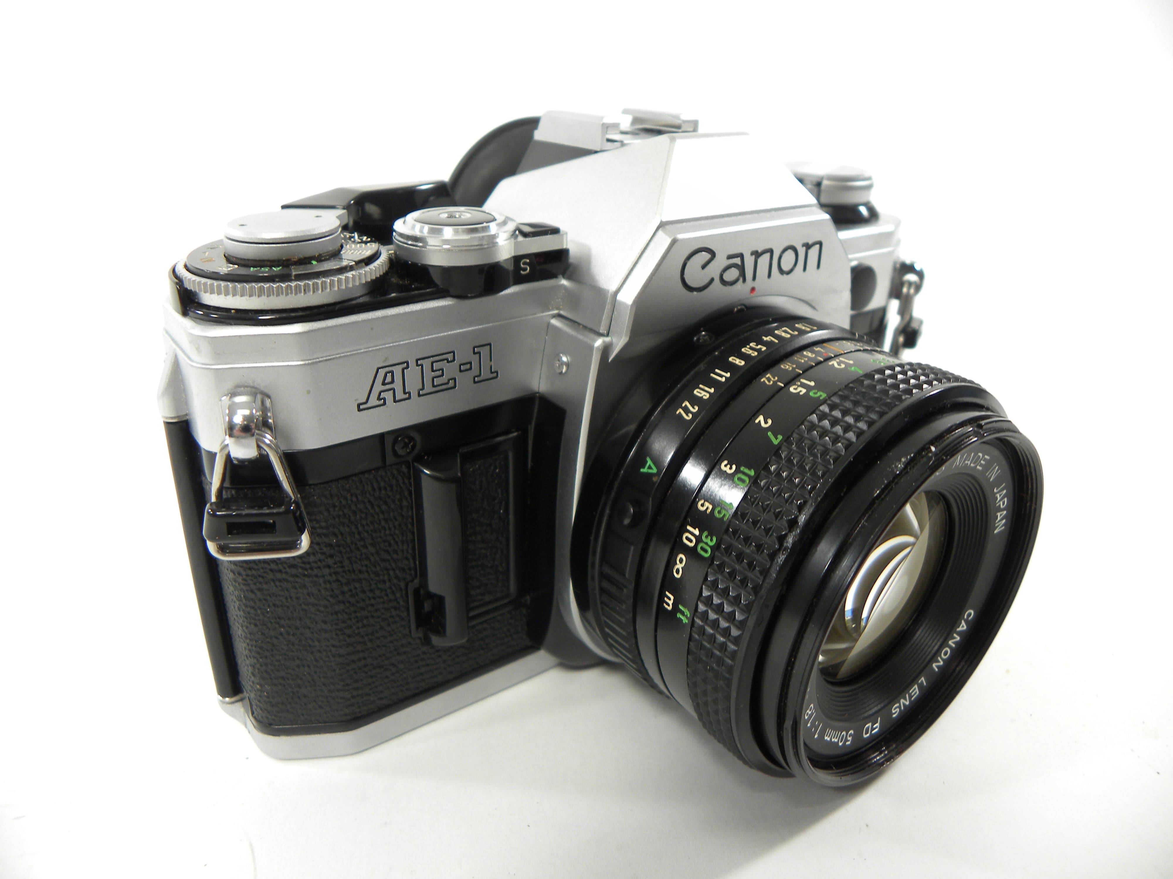 Canon AE-1 35mm SLR Camera w/FD 50mm f1.8