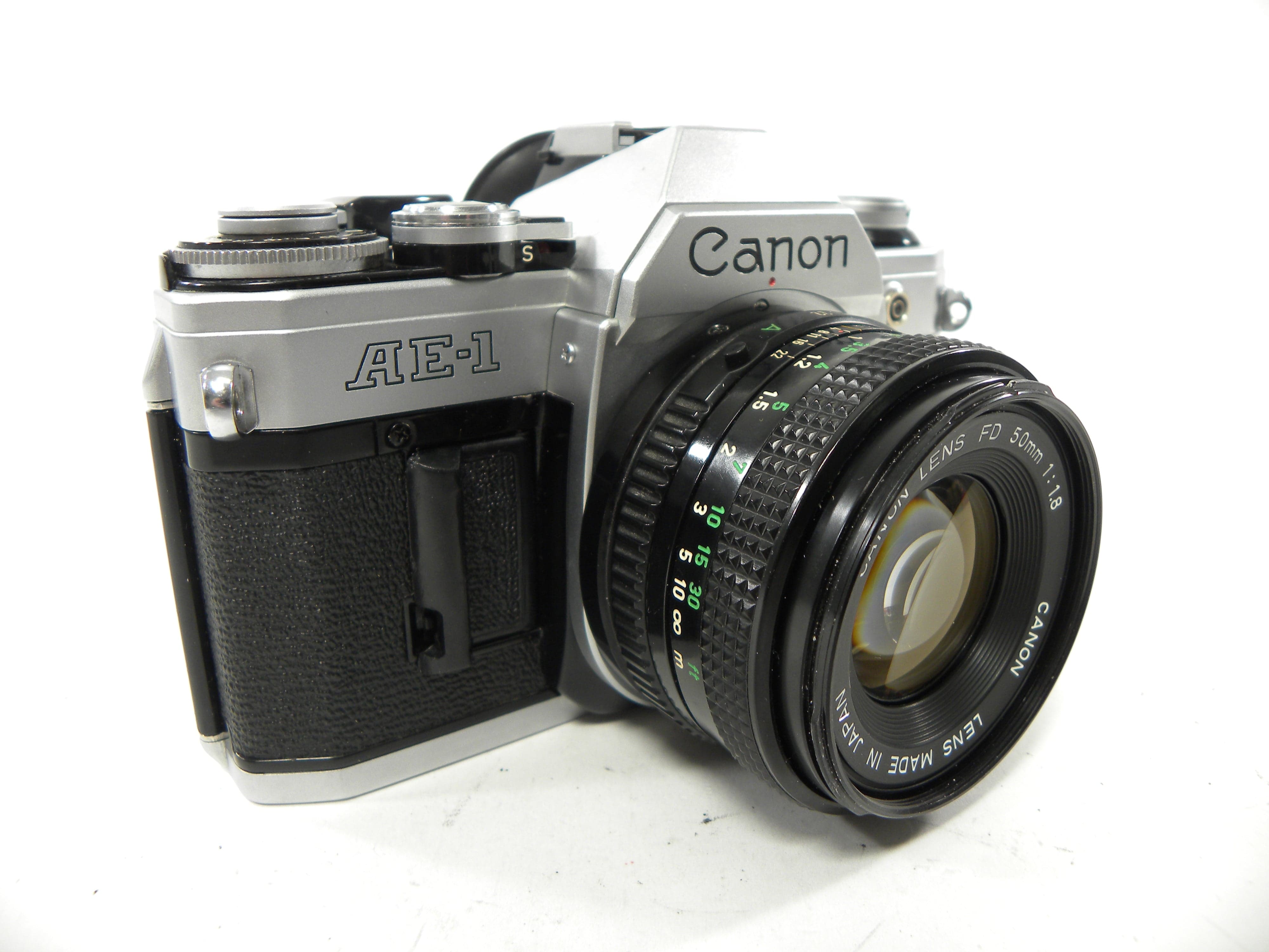 Canon AE-1 35mm SLR w/FD 50mm f1.8