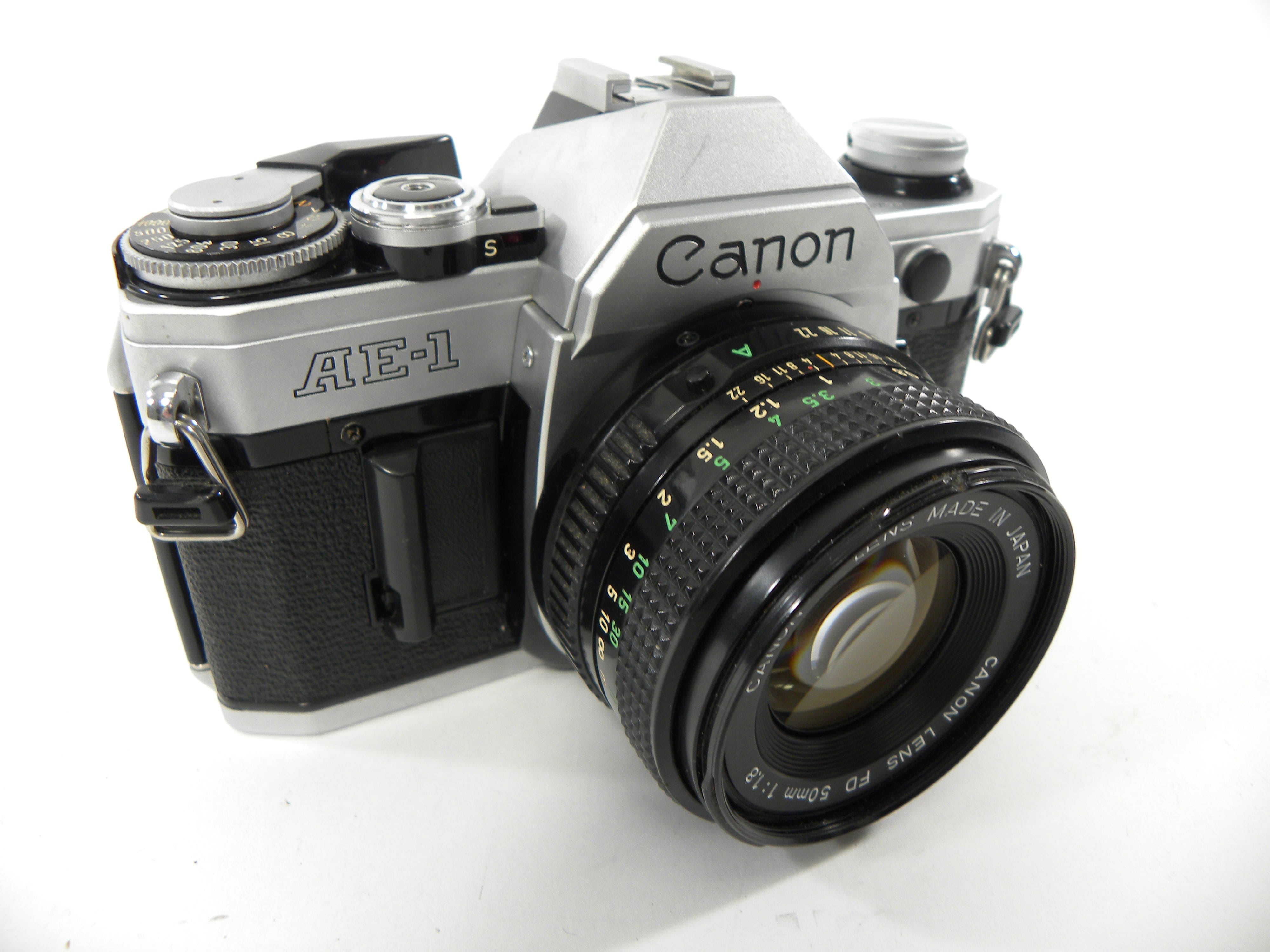 Canon AE-1 35mm SLR w/FD 50mm f1.8
