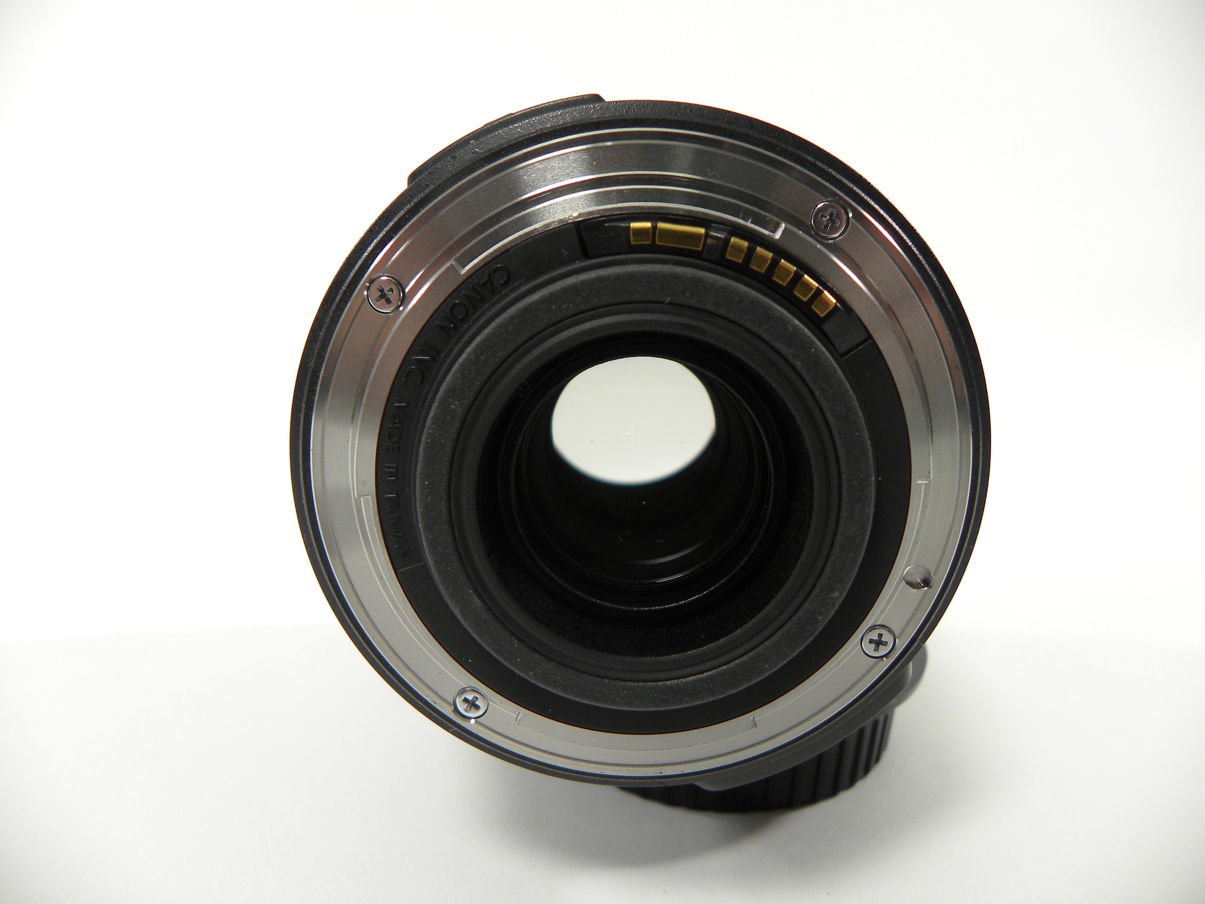 Canon EF-S Zoom 18-200mm f3.5-5.6 IS