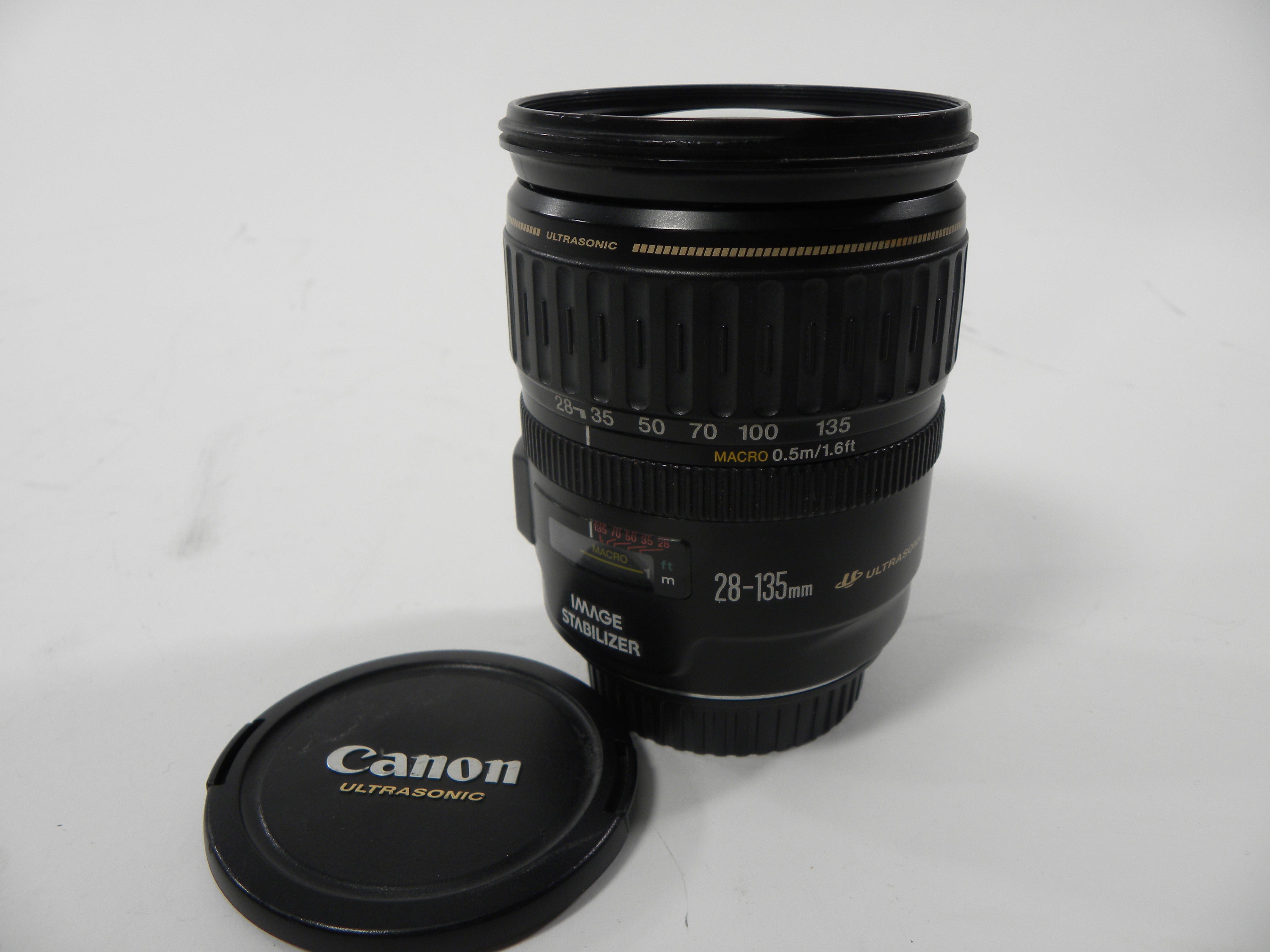 Canon EF Zoom 28-135mm f3.5-5.6 IS
