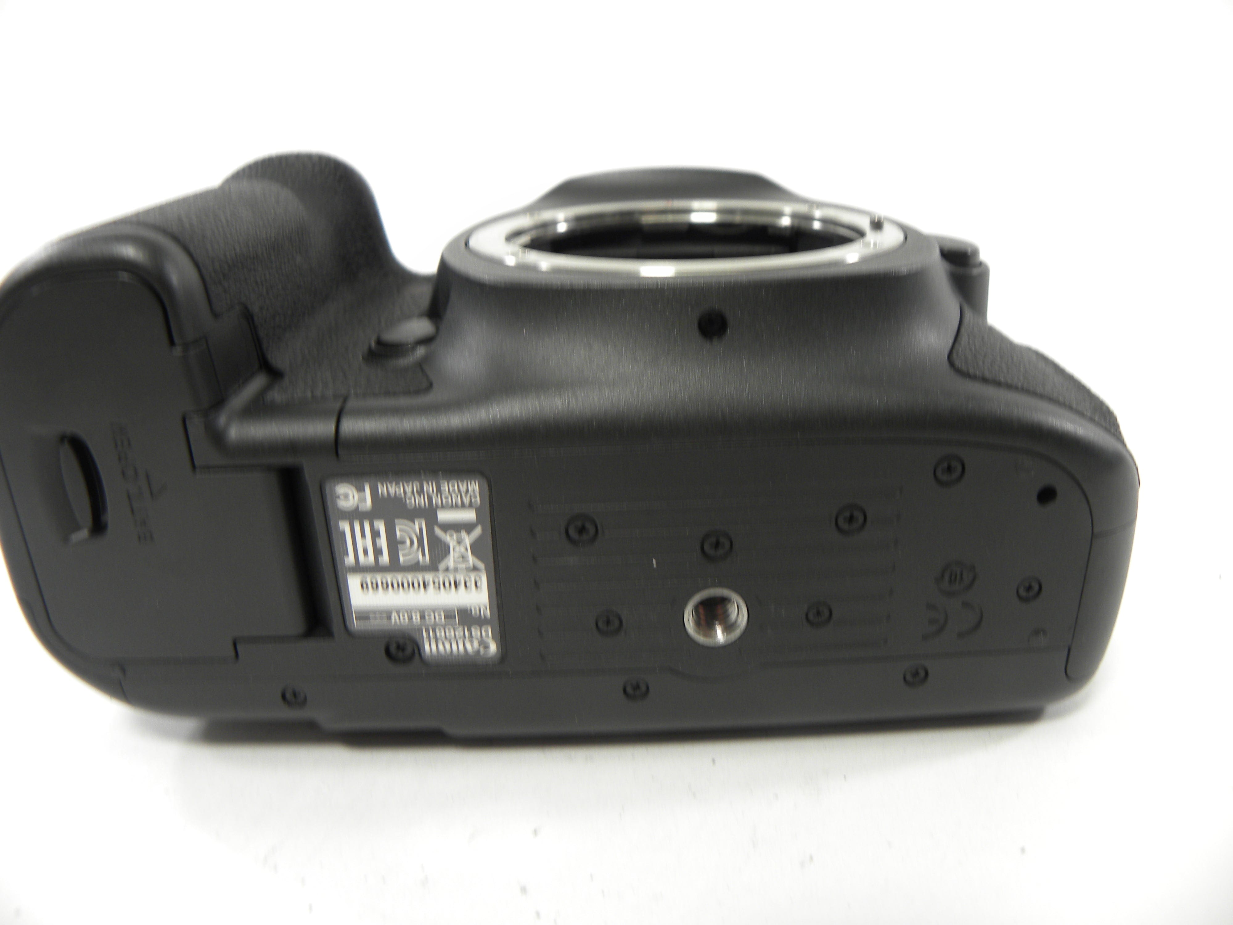 Canon EOS 5D SR 50.6mp Digital SLR Camera Body only Shutter Ct. 22,963