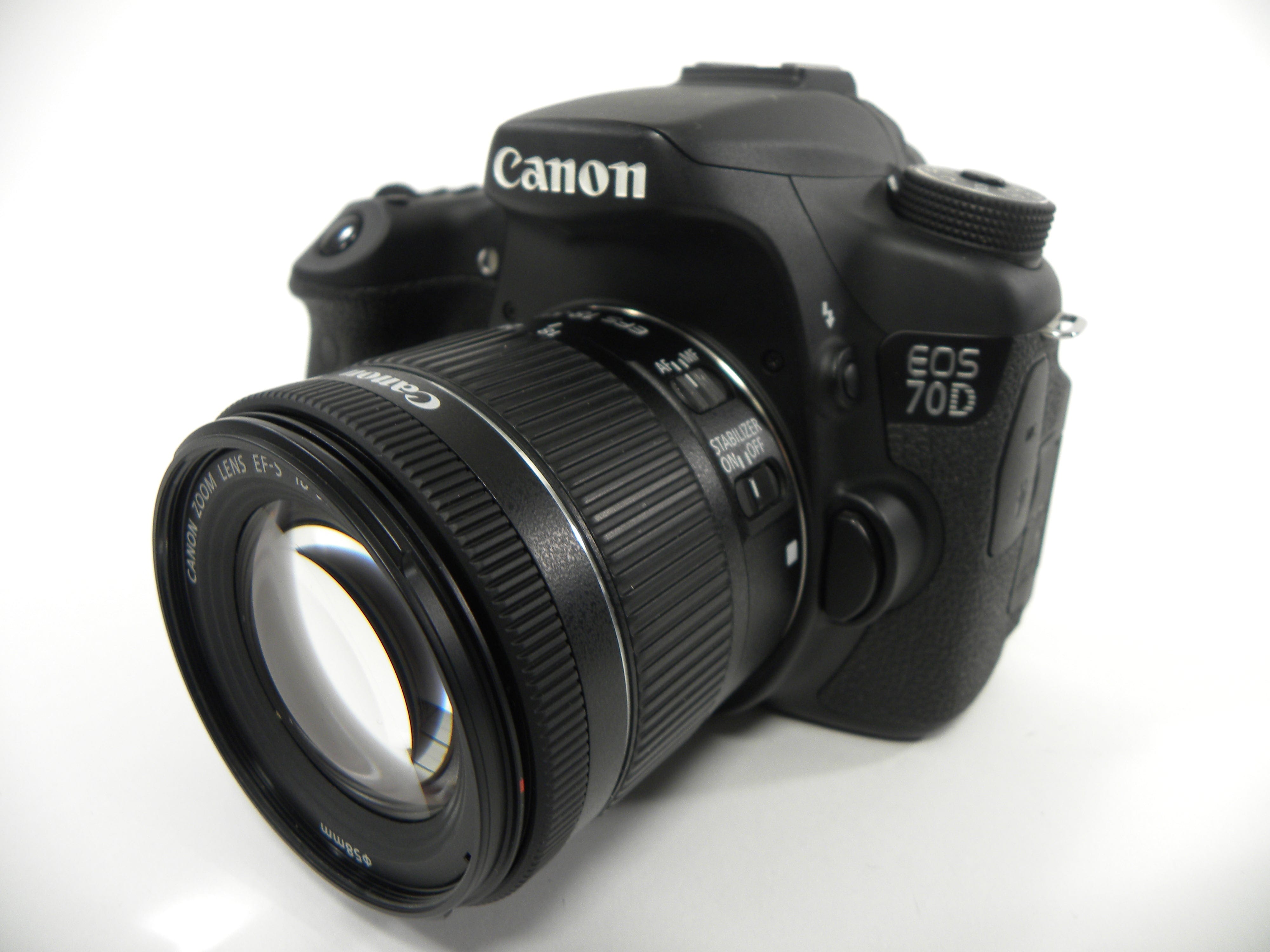 Canon EOS 70D 20.2mp Digital SLR w/EF-S 18-55 IS STM Shutter Ct. 13,227